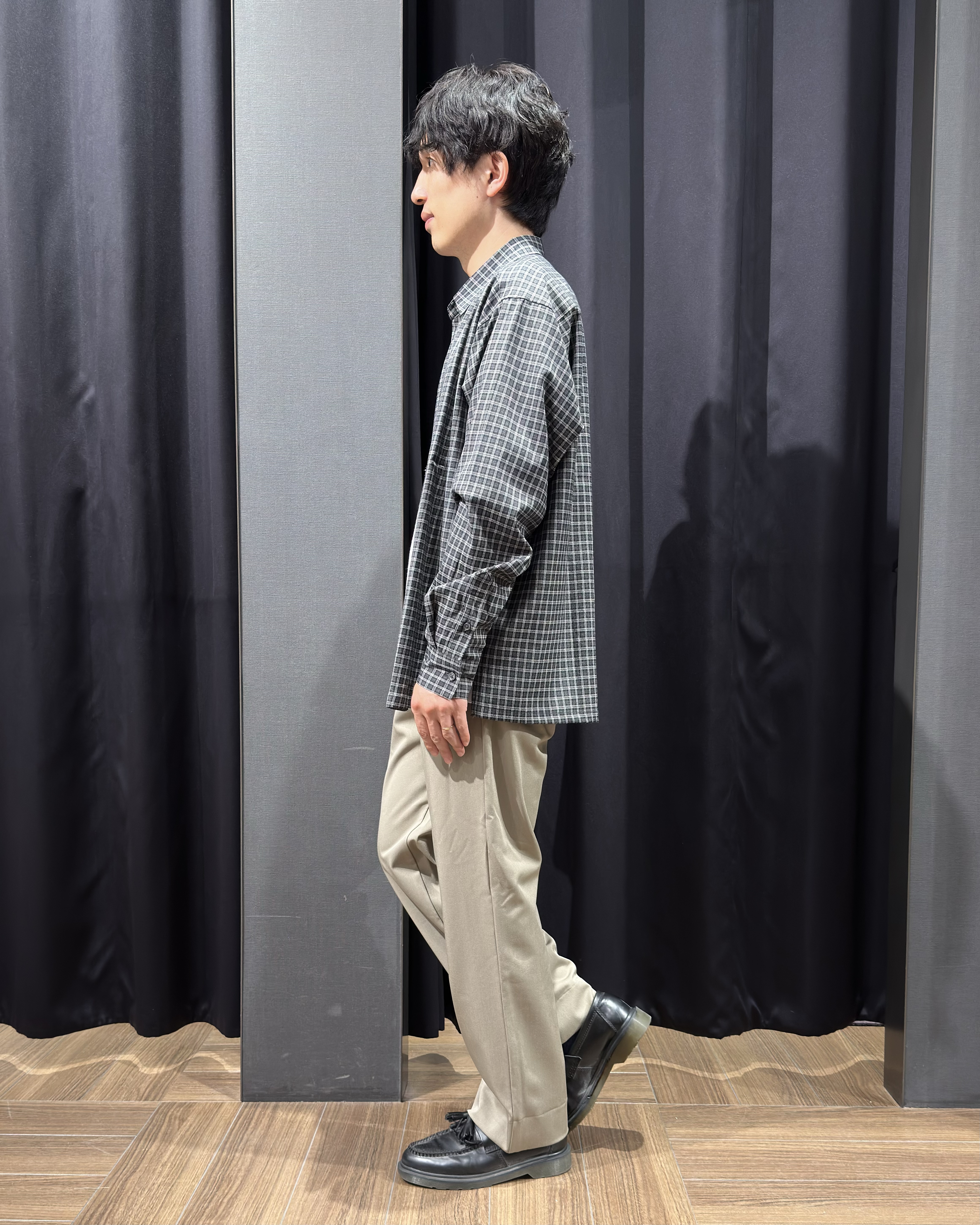 tomoyaさんの「THE SHOP TK｜【洗濯機OK】ウールライク 長袖シャツ」を使ったコーディネート