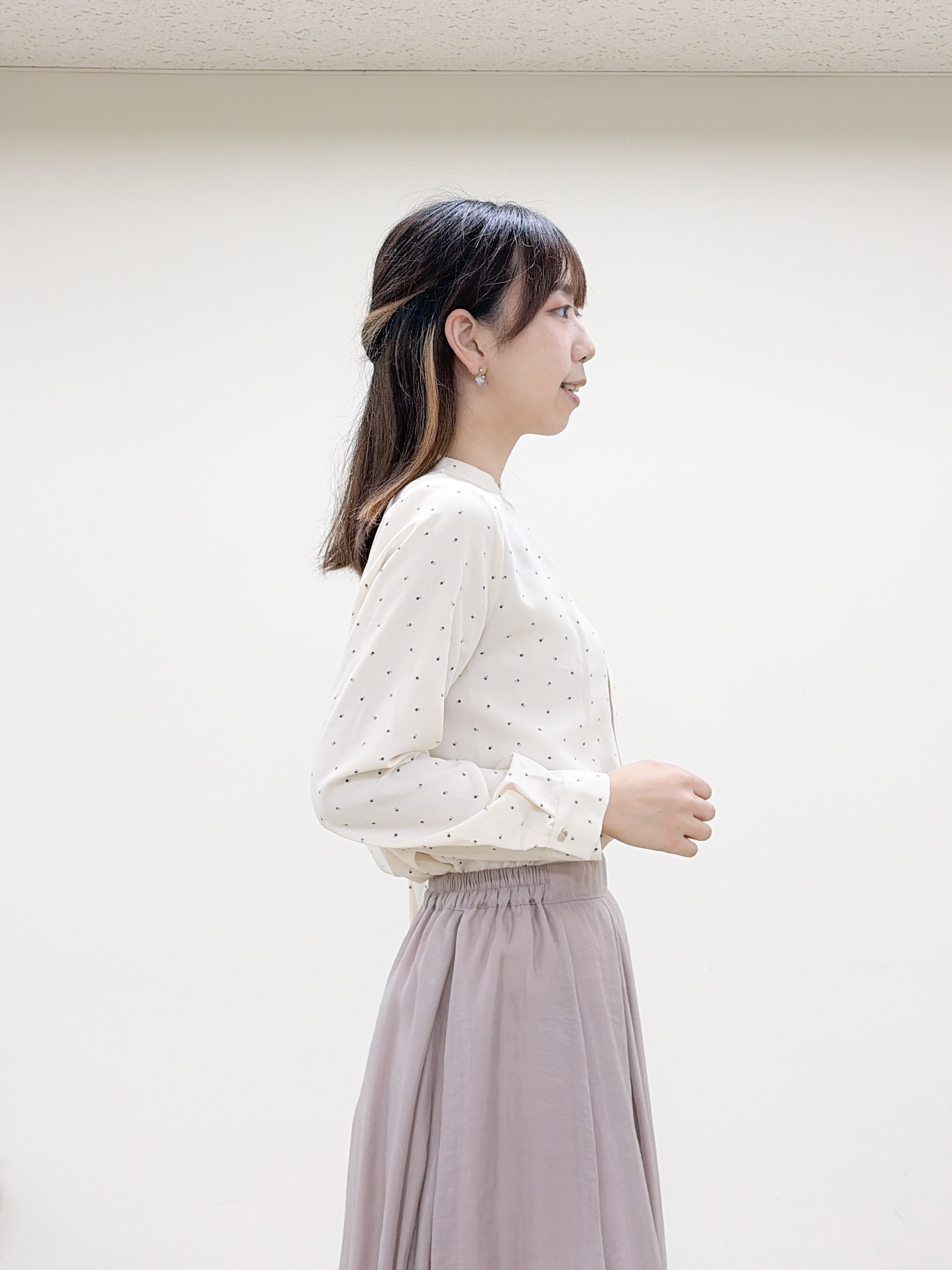 yurinaさんの「index｜柄アソートゴールドバーブラウス【洗濯機OK】」を使ったコーディネート