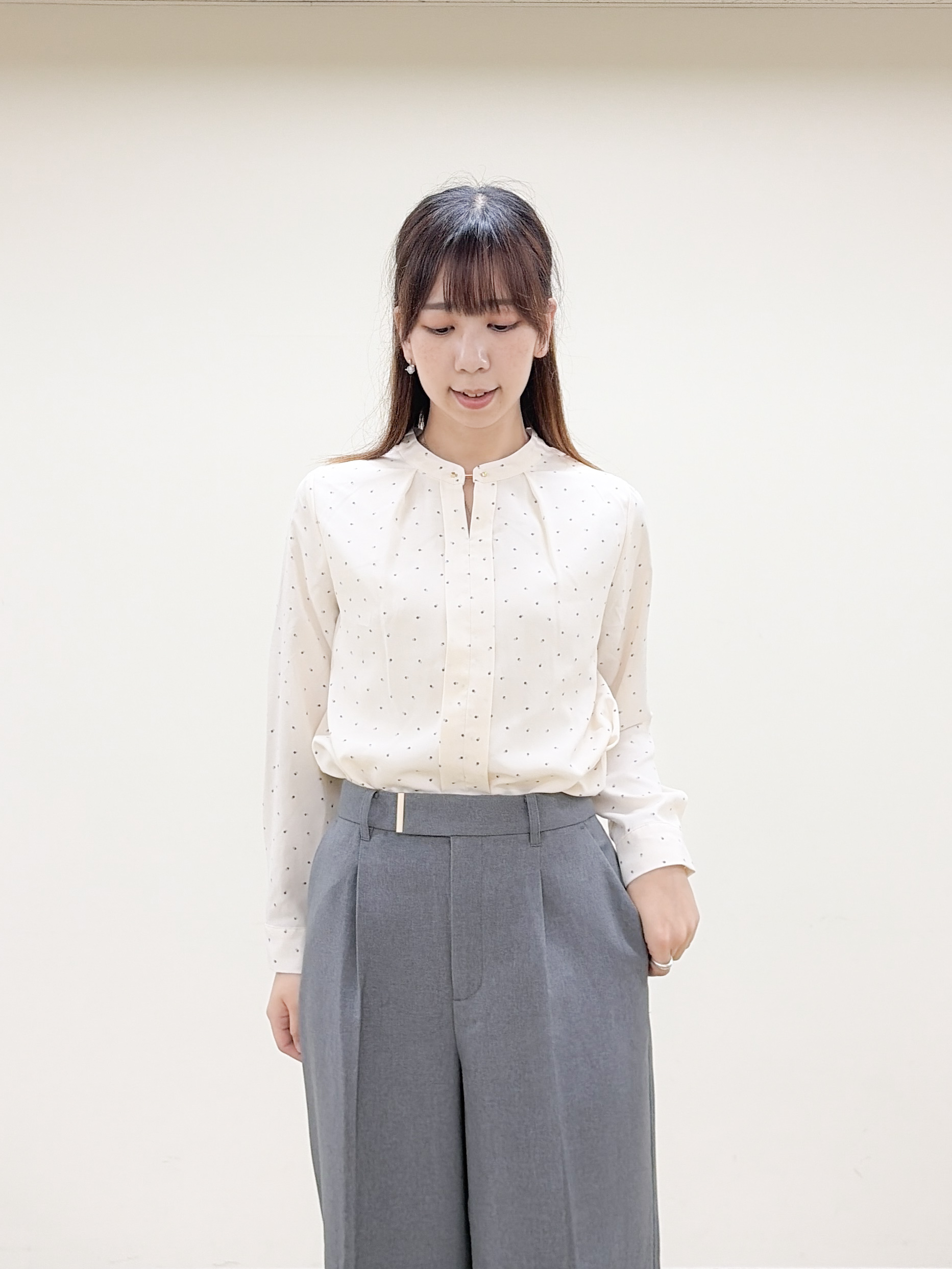 yurinaさんの「index｜柄アソートゴールドバーブラウス【洗濯機OK】」を使ったコーディネート