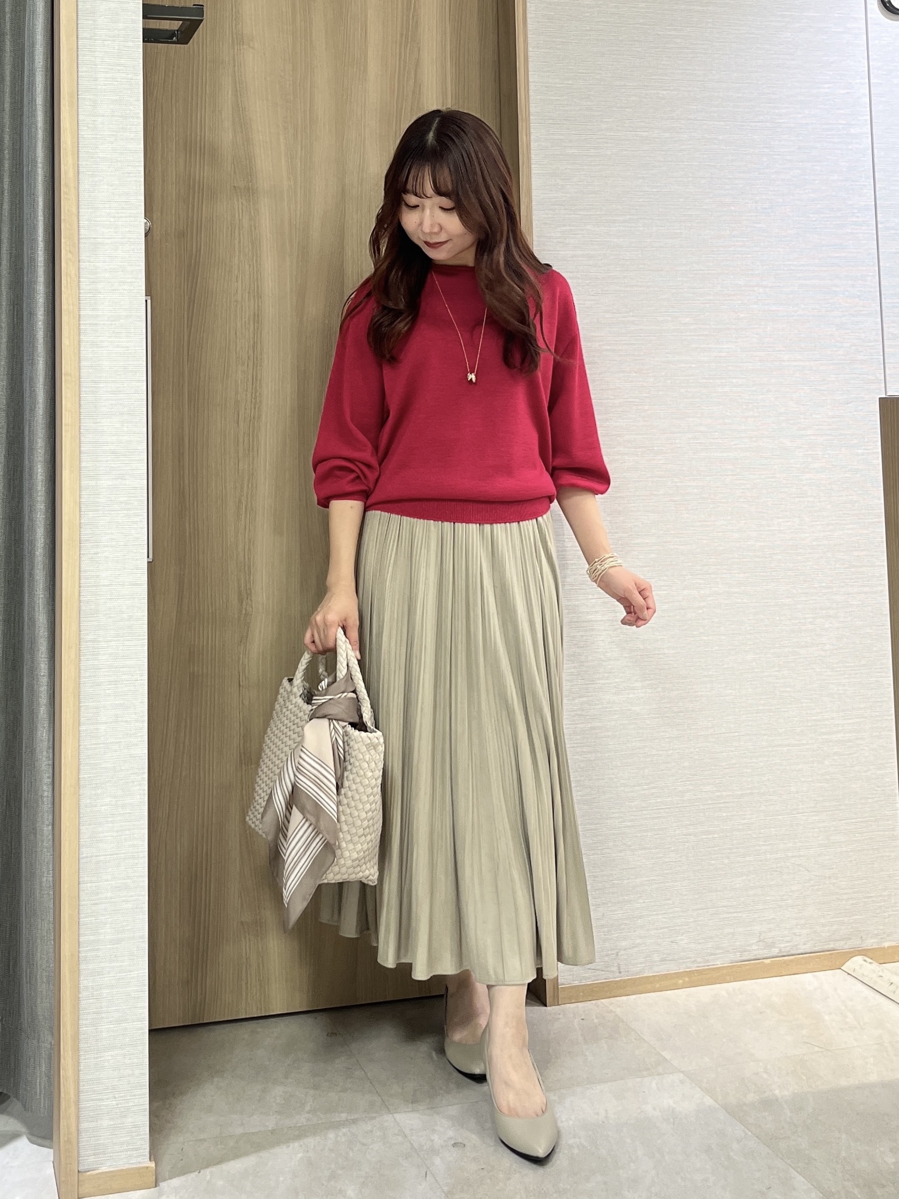 KAHOさんの「UNTITLED｜【大人の抜け感/8色展開】ボリュームスリーブニットプルオーバー」を使ったコーディネート