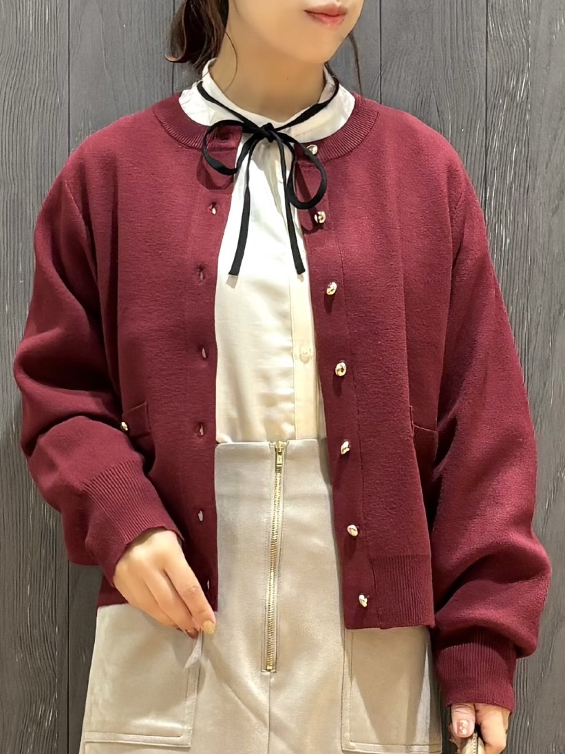 meiさんの「SHOO･LA･RUE｜【洗濯機可/S-LL】もちもちで心地よい もちここニットカーディガン」を使ったコーディネート