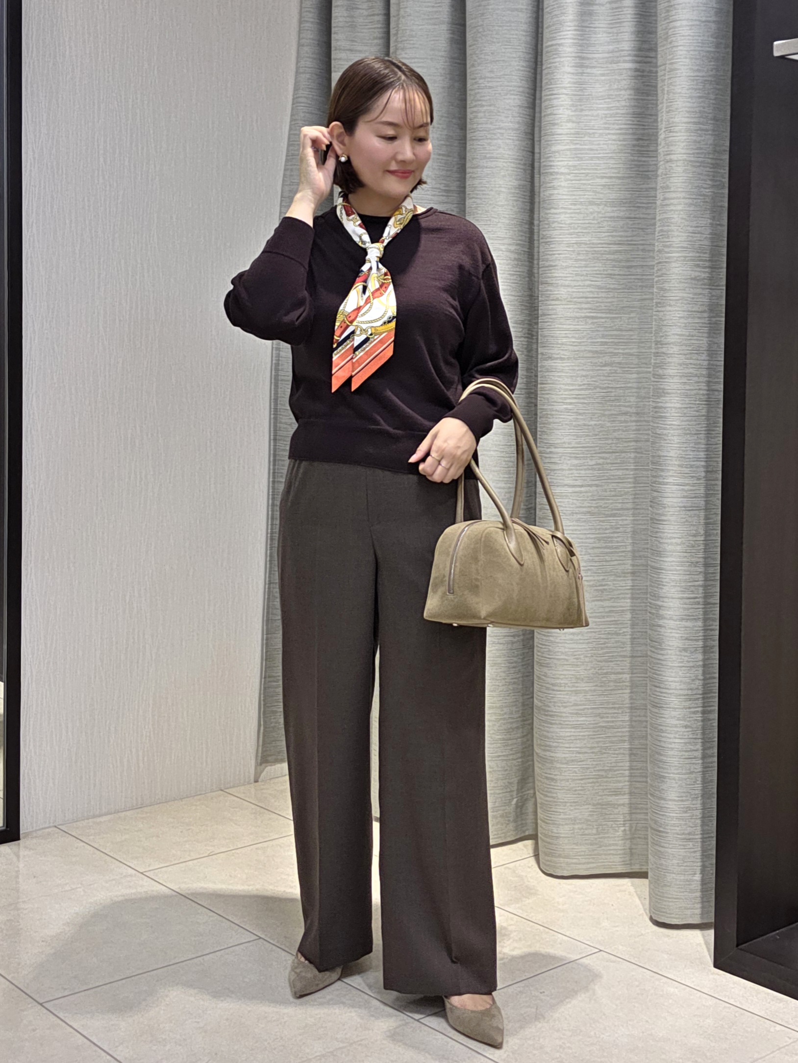 naokoさんの「UNTITLED｜【大人の抜け感/8色展開】ボリュームスリーブニットプルオーバー」を使ったコーディネート