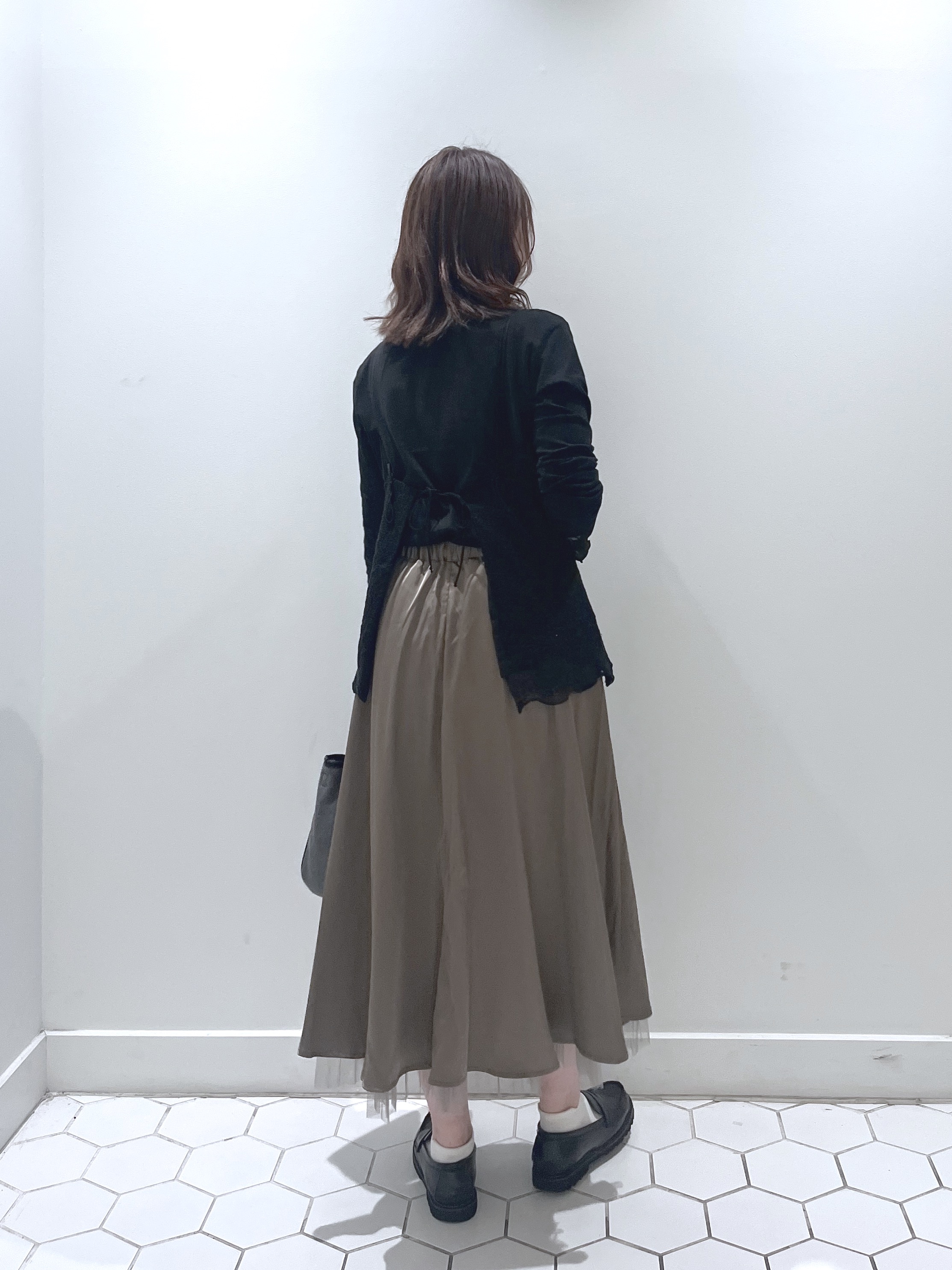 Makinoさんの「Dessin｜【秋のレイヤードアイテム/洗える】シアー切り替えタートルプルオーバー」を使ったコーディネート