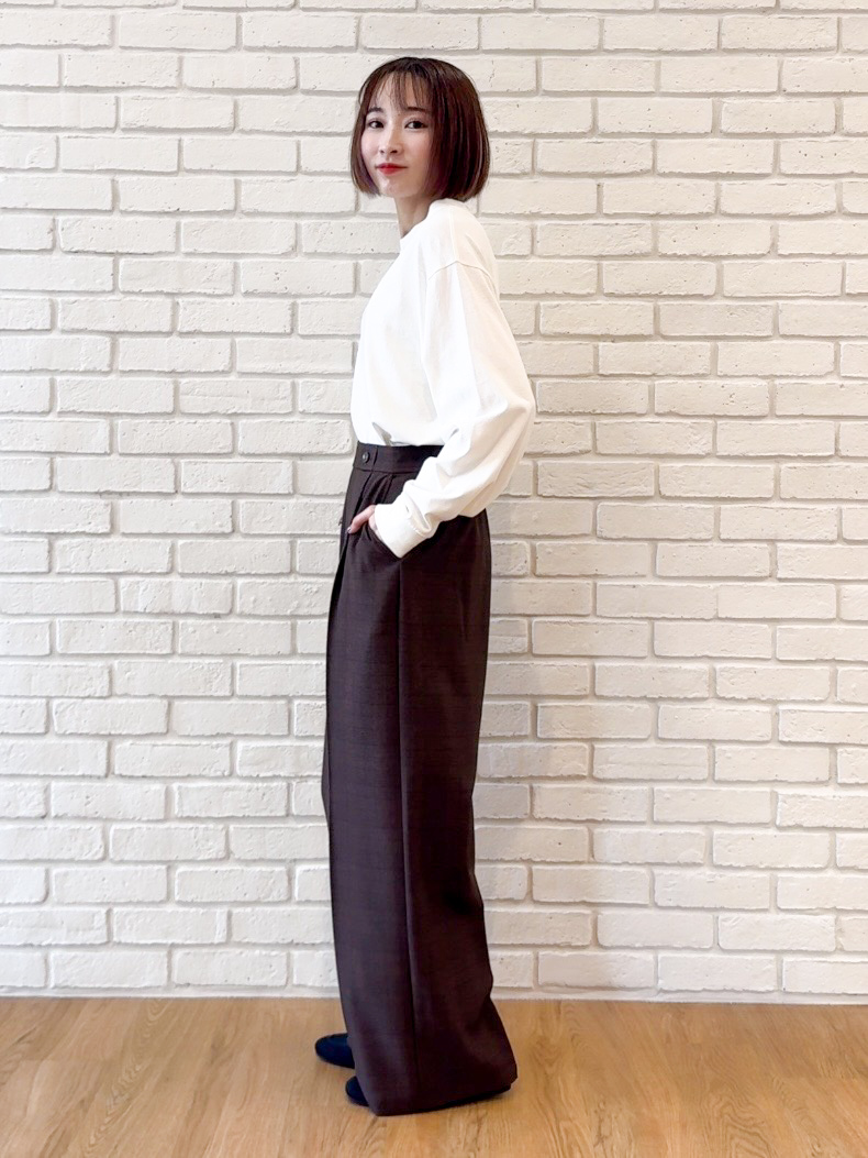 𝐜𝐡𝐢𝐤𝐚さんの「SHOO･LA･RUE｜【S-LL/洗濯機可/体型カバー】ライトオンスデニム ダブルポケット オーバーサイズシャツ」を使ったコーディネート