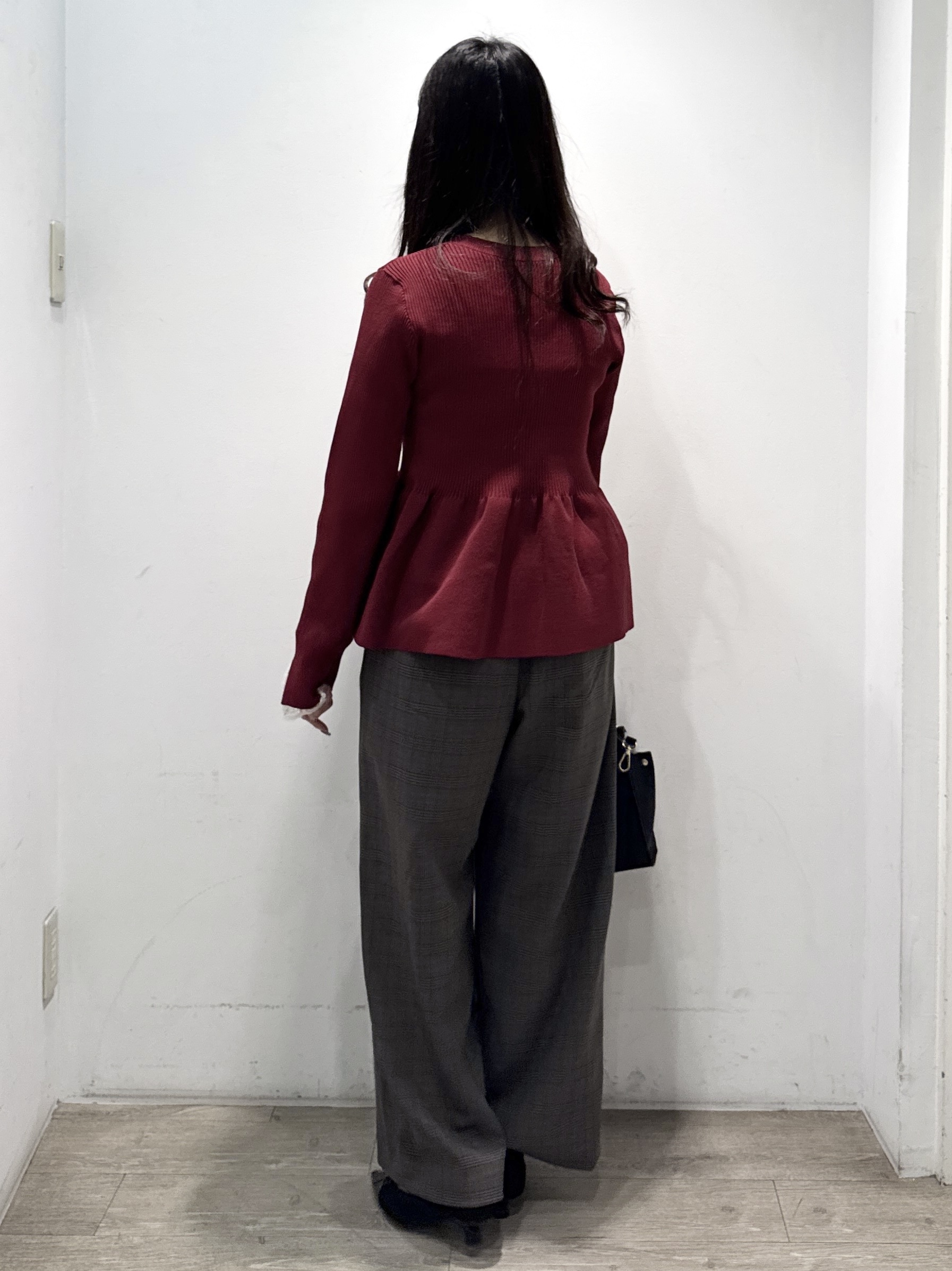 yuicciさんの「OPAQUE.CLIP｜【上品見えの袖レース】ペプラム カーディガン」を使ったコーディネート