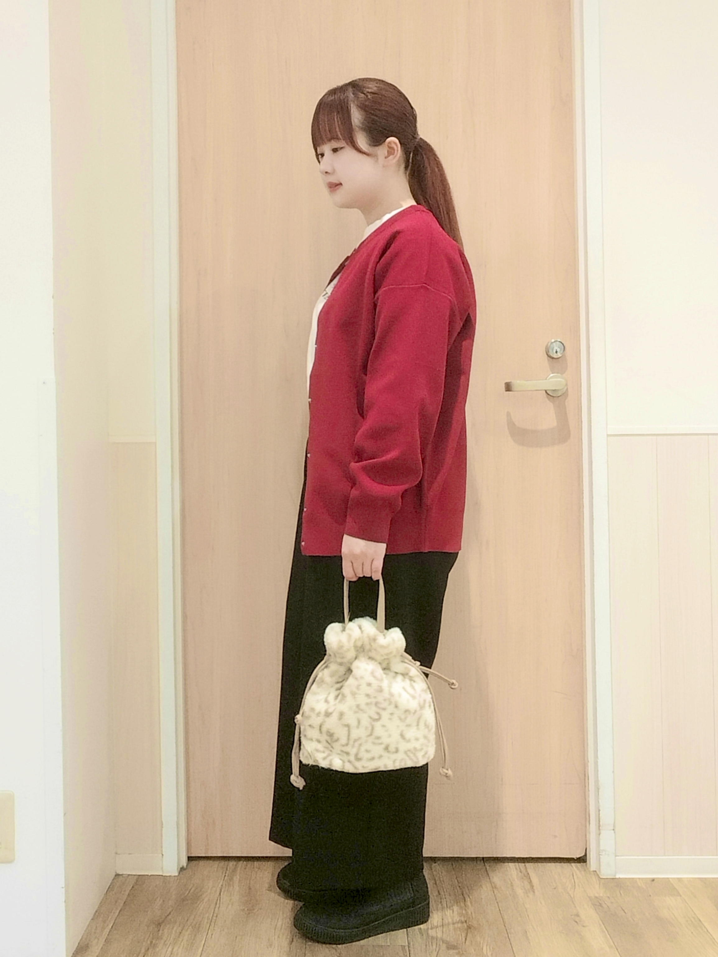 mさんの「SHOO･LA･RUE｜【セットアップ可/洗濯機可】軽やかに羽織れる スポンディッシュ ニットカーディガン」を使ったコーディネート