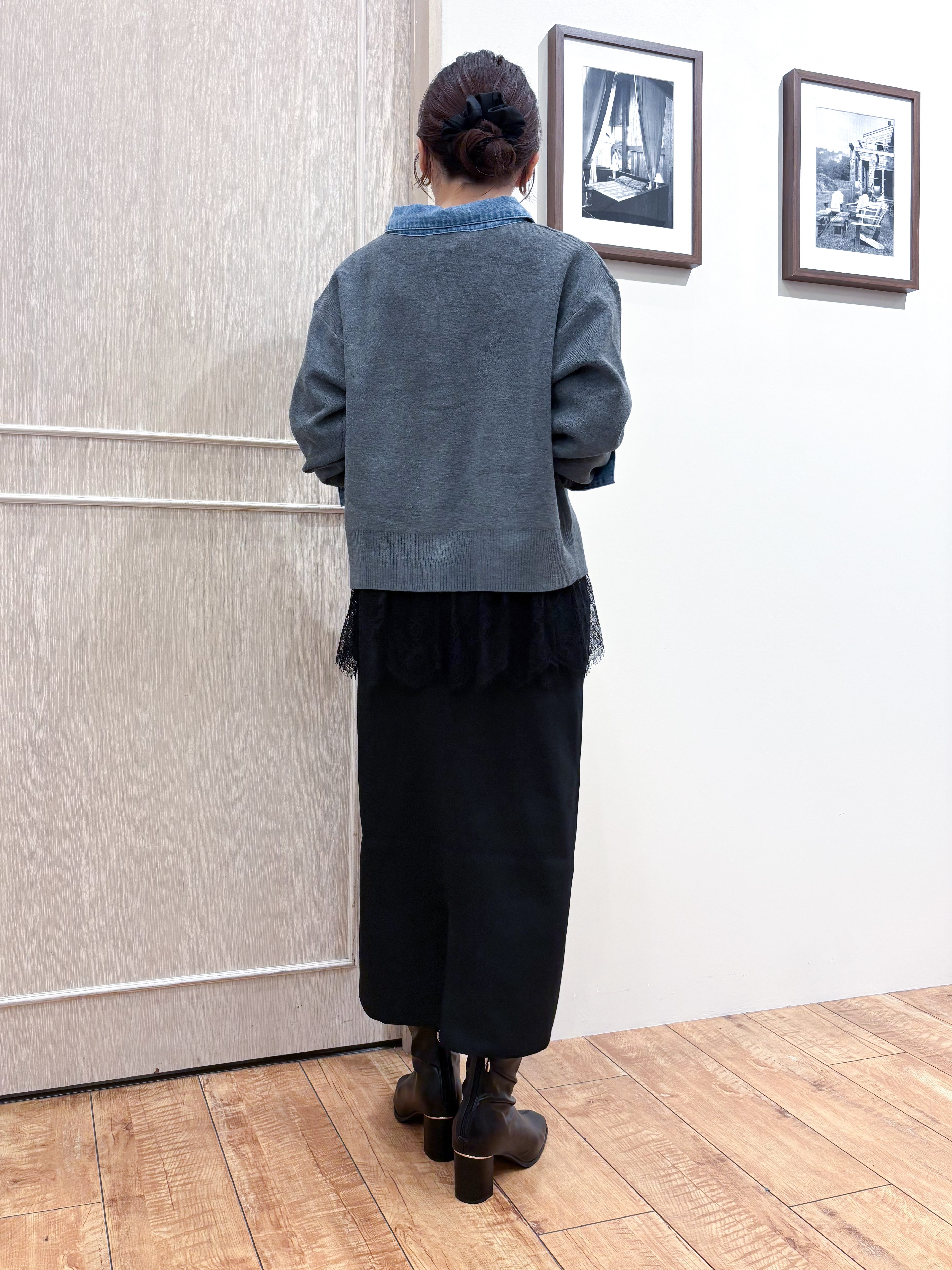 なみさんの「SHOO･LA･RUE｜【S-LL/洗濯機可】デニム／チェック切替でこなれ見え 金ボタンニットカーディガン」を使ったコーディネート