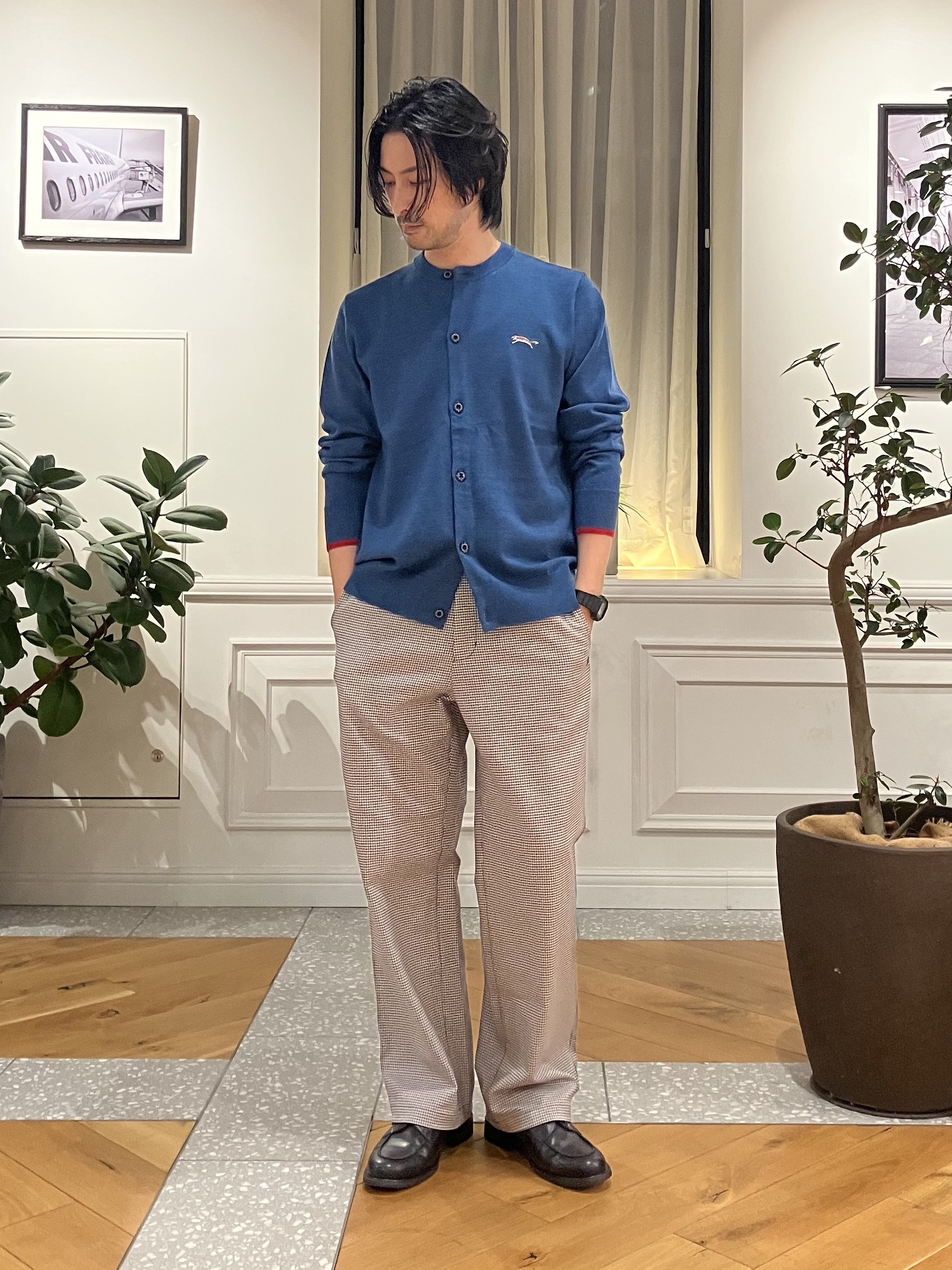 junyaさんの「DRESSTERIOR｜【7色展開】ゼニアバルーファ キャッシュウール ラウンドネックカーディガン」を使ったコーディネート