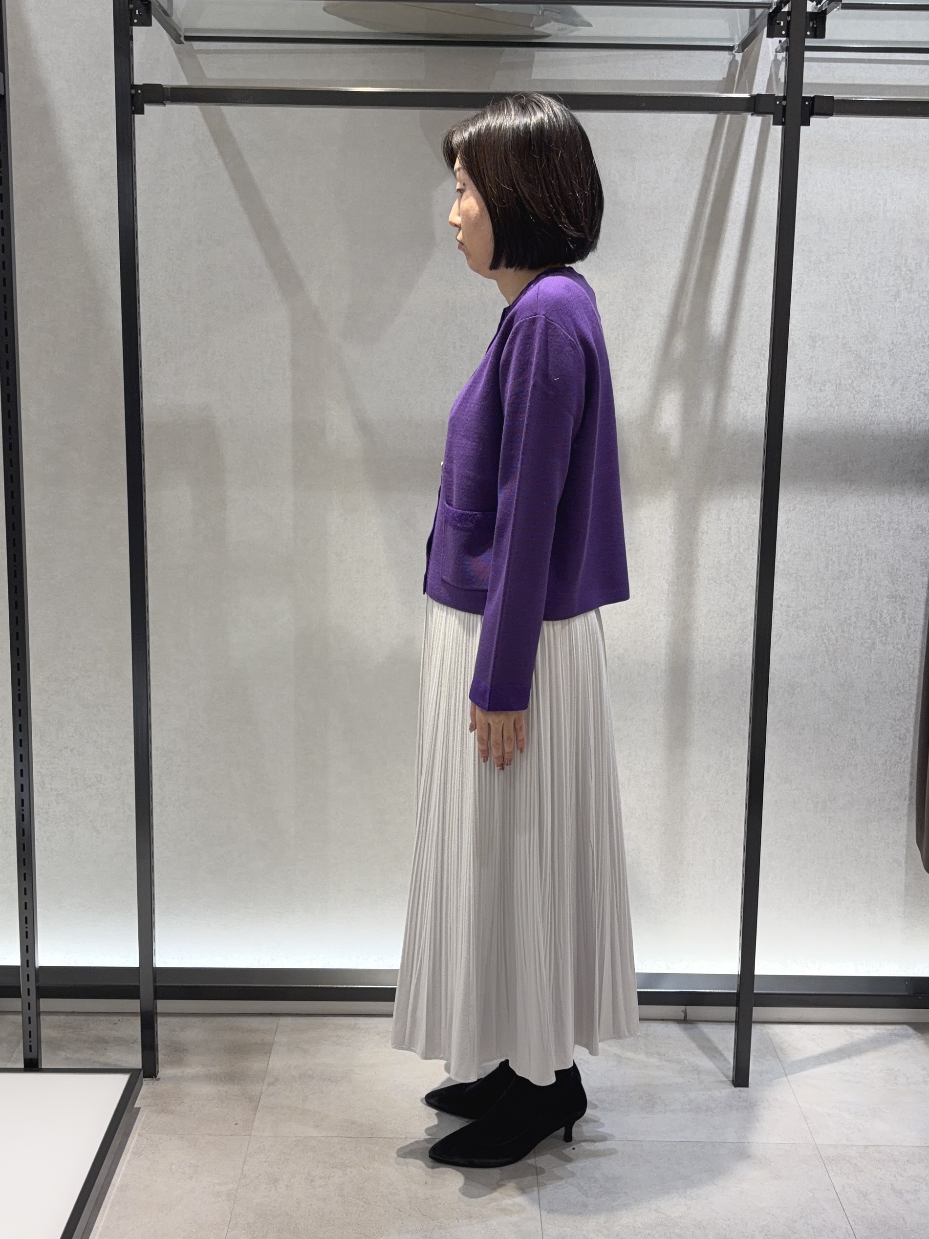 わたなべさんの「UNTITLED｜【アンサンブル可/ジャケットライク】モールラインカーディガン」を使ったコーディネート