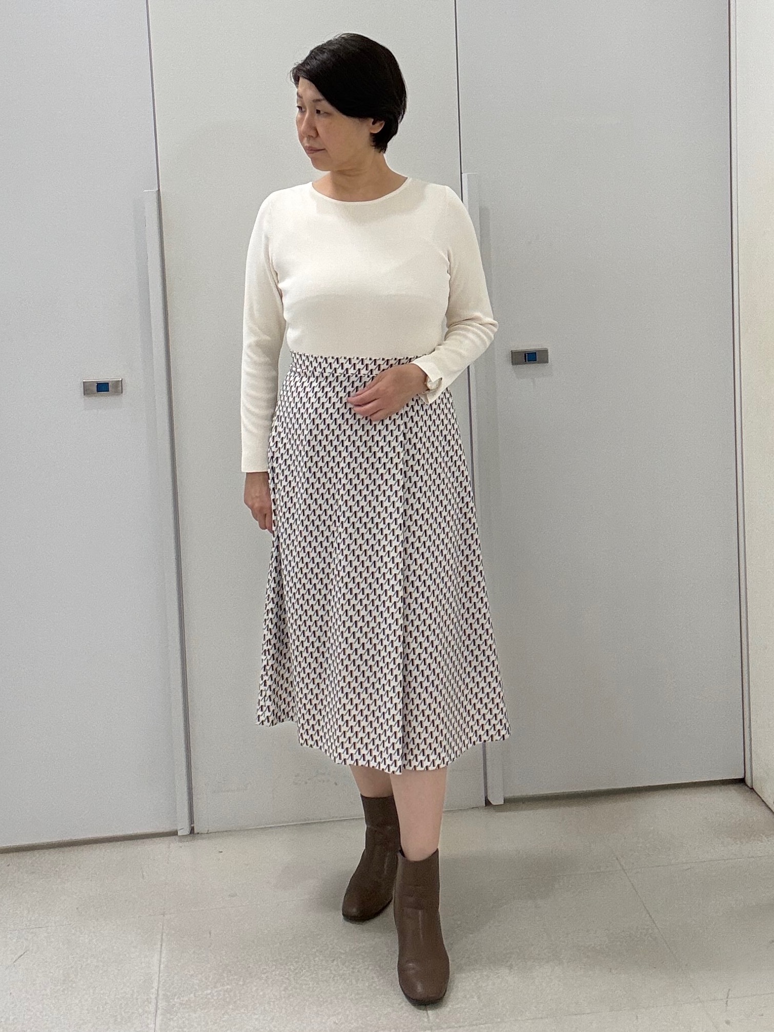 hIさんの「COUP DE CHANCE｜【手洗い可】異素材ドッキングワンピース」を使ったコーディネート