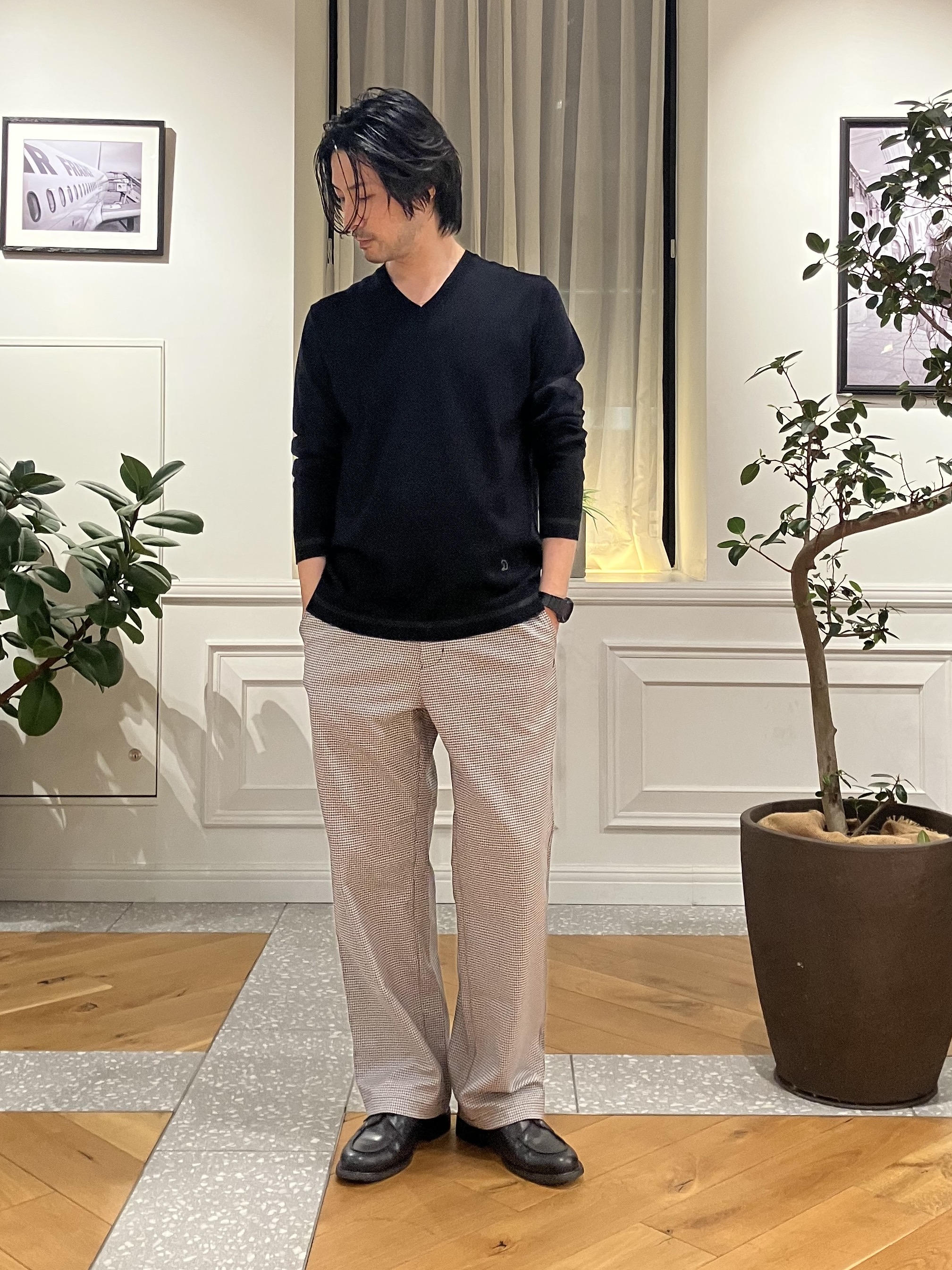 junyaさんの「DRESSTERIOR｜【ウォッシャブル】ファインメリノVネックニット」を使ったコーディネート
