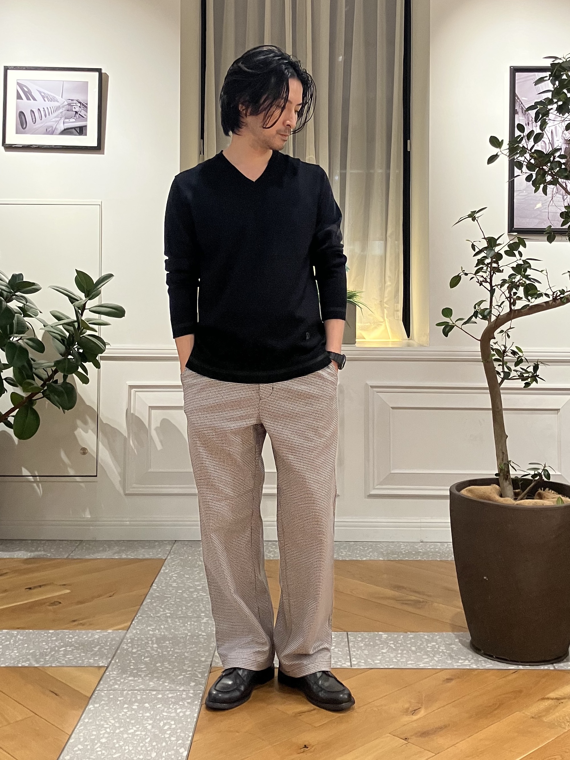 junyaさんの「DRESSTERIOR｜【ウォッシャブル】ファインメリノVネックニット」を使ったコーディネート