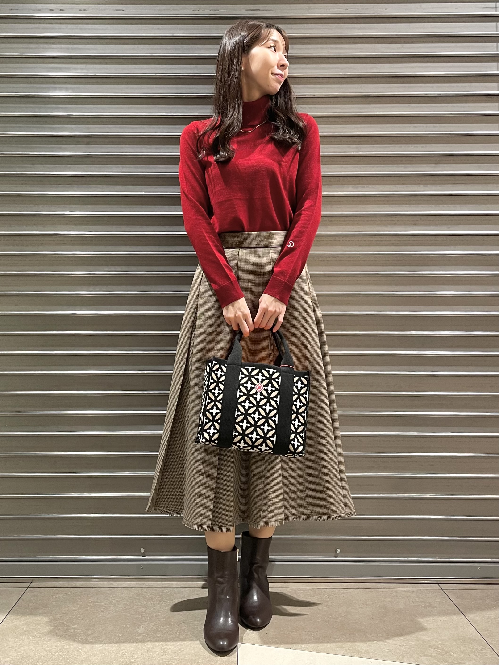 ことさんの「DRESSTERIOR｜サスティナブルタートルニット」を使ったコーディネート