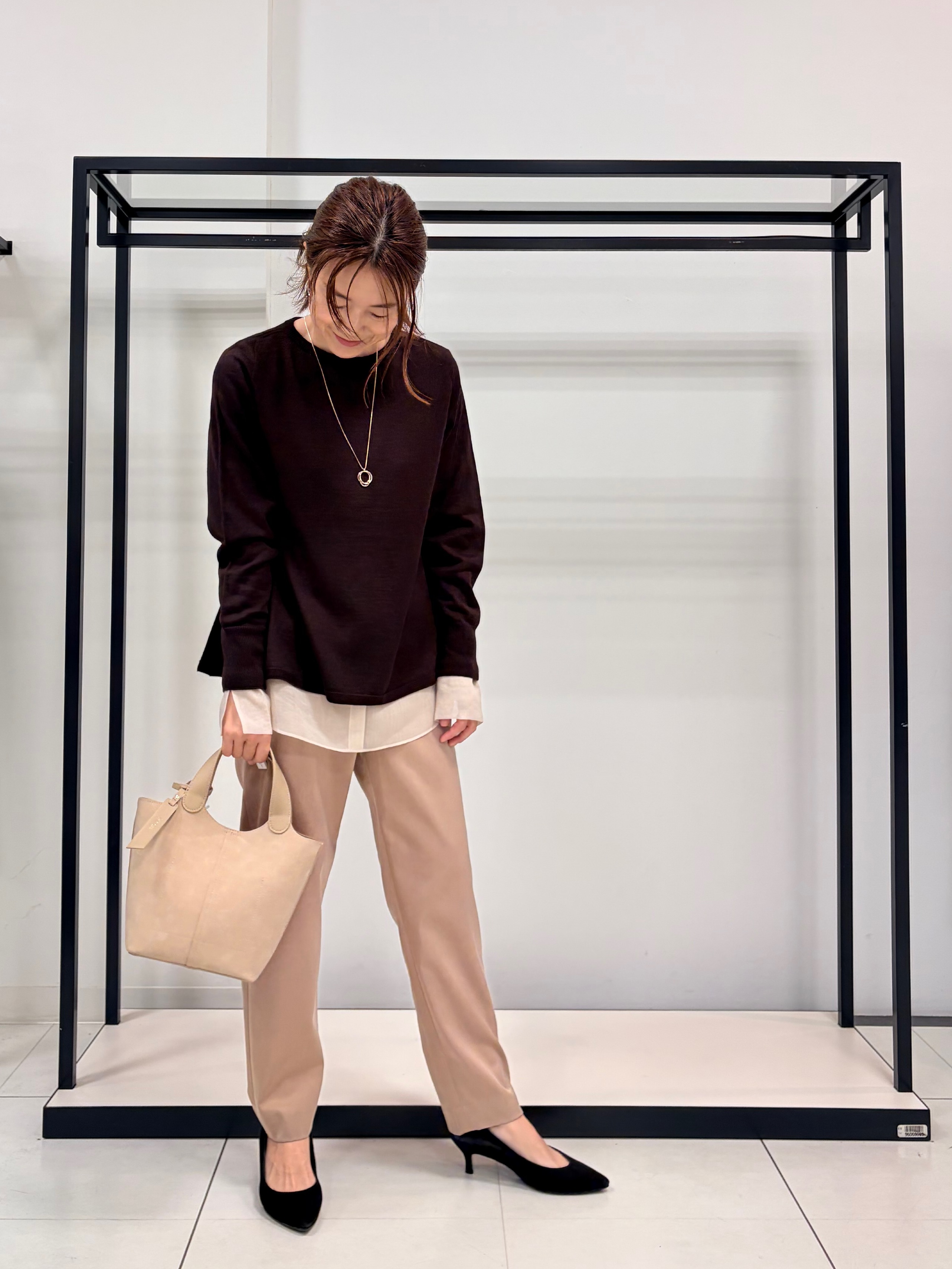 Mikiさんの「UNTITLED｜【きれいに体型カバー/8色展開】Aラインシルエットニットプルオーバー」を使ったコーディネート