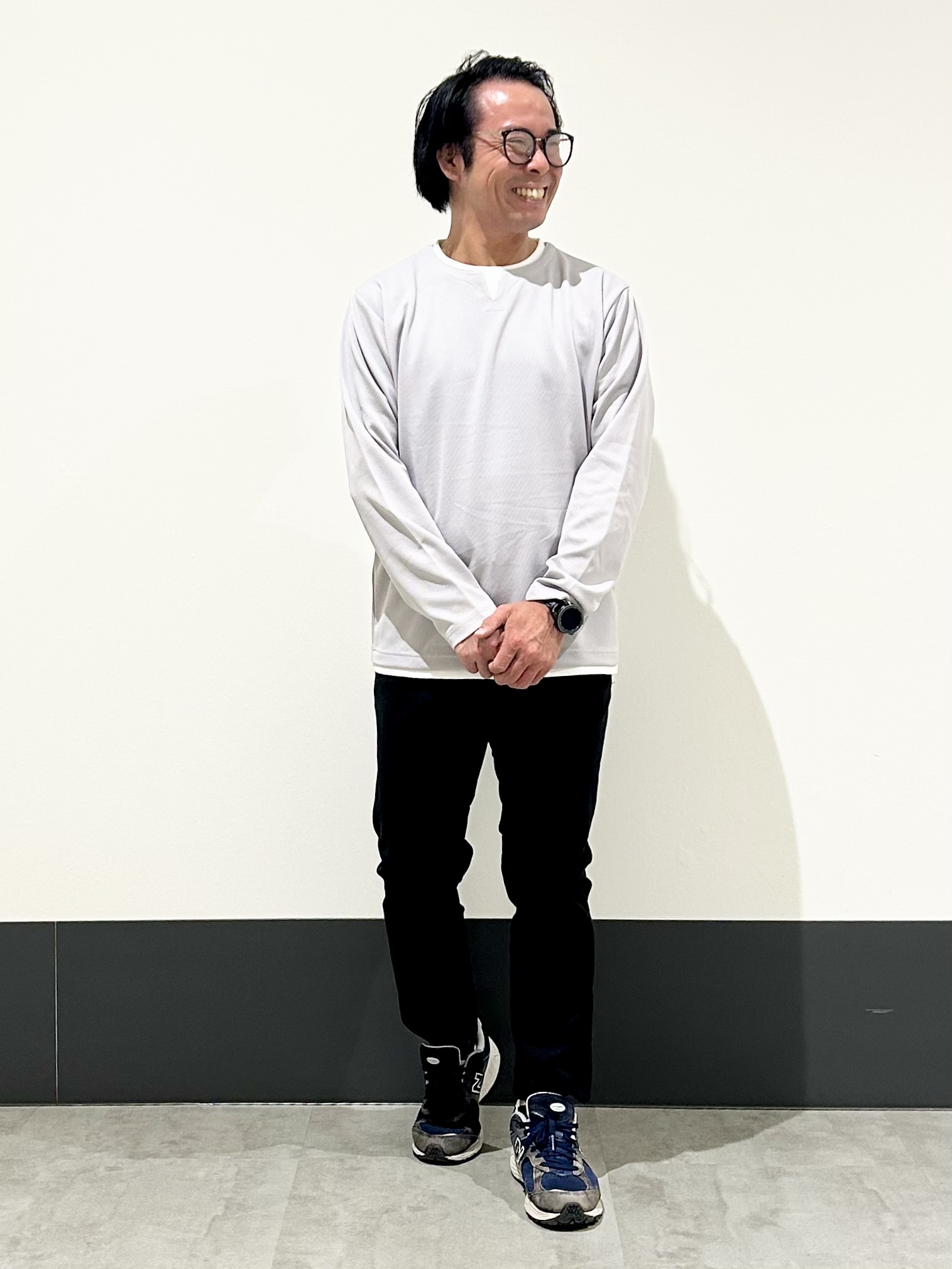 KENJI Iさんの「THE SHOP TK｜【洗濯機OK】カノコキーネック レイヤード長袖Tシャツ」を使ったコーディネート