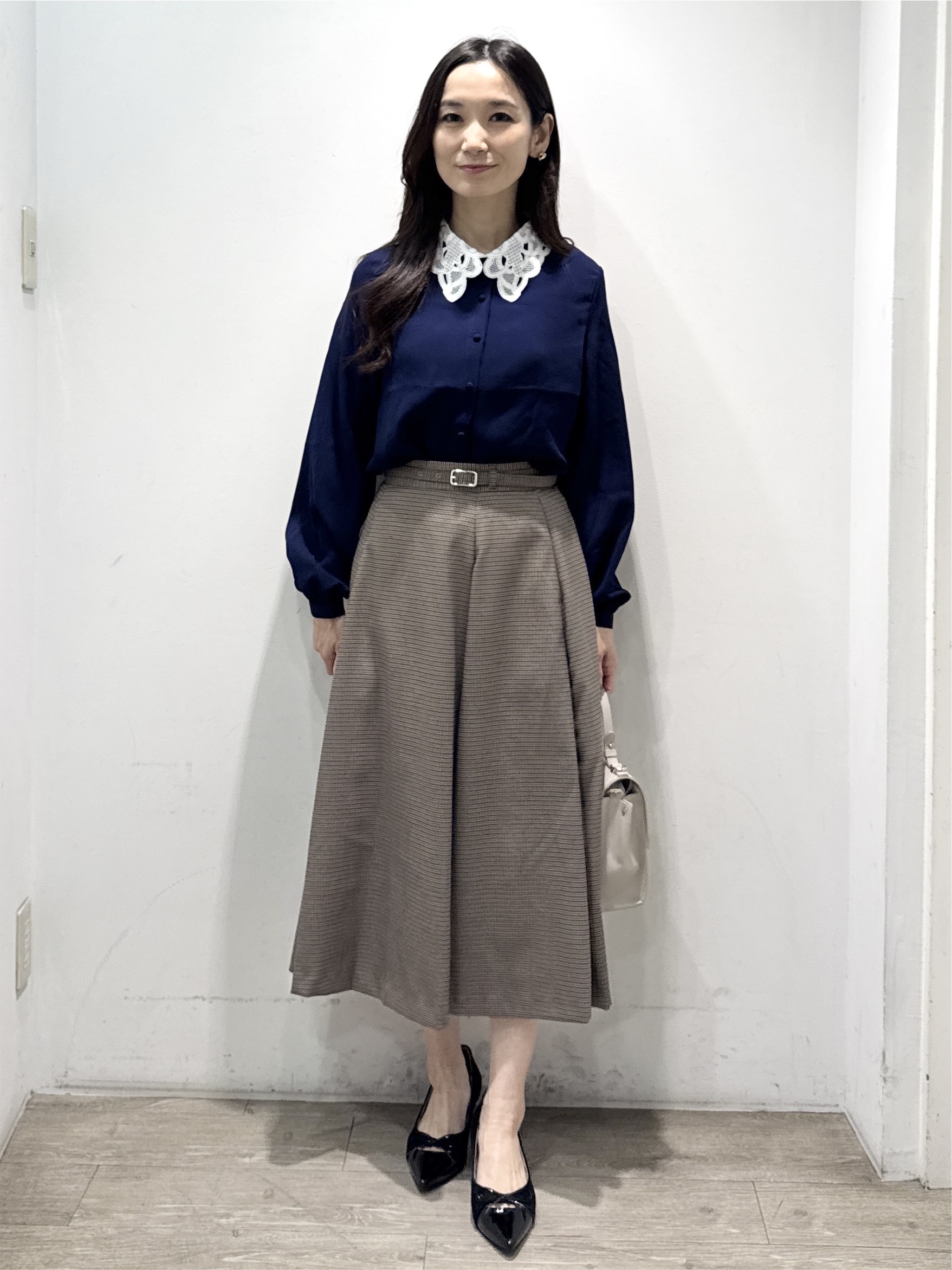 yuicciさんの「OPAQUE.CLIP｜【お顔まわり彩る】レース衿ジョーゼットブラウス」を使ったコーディネート