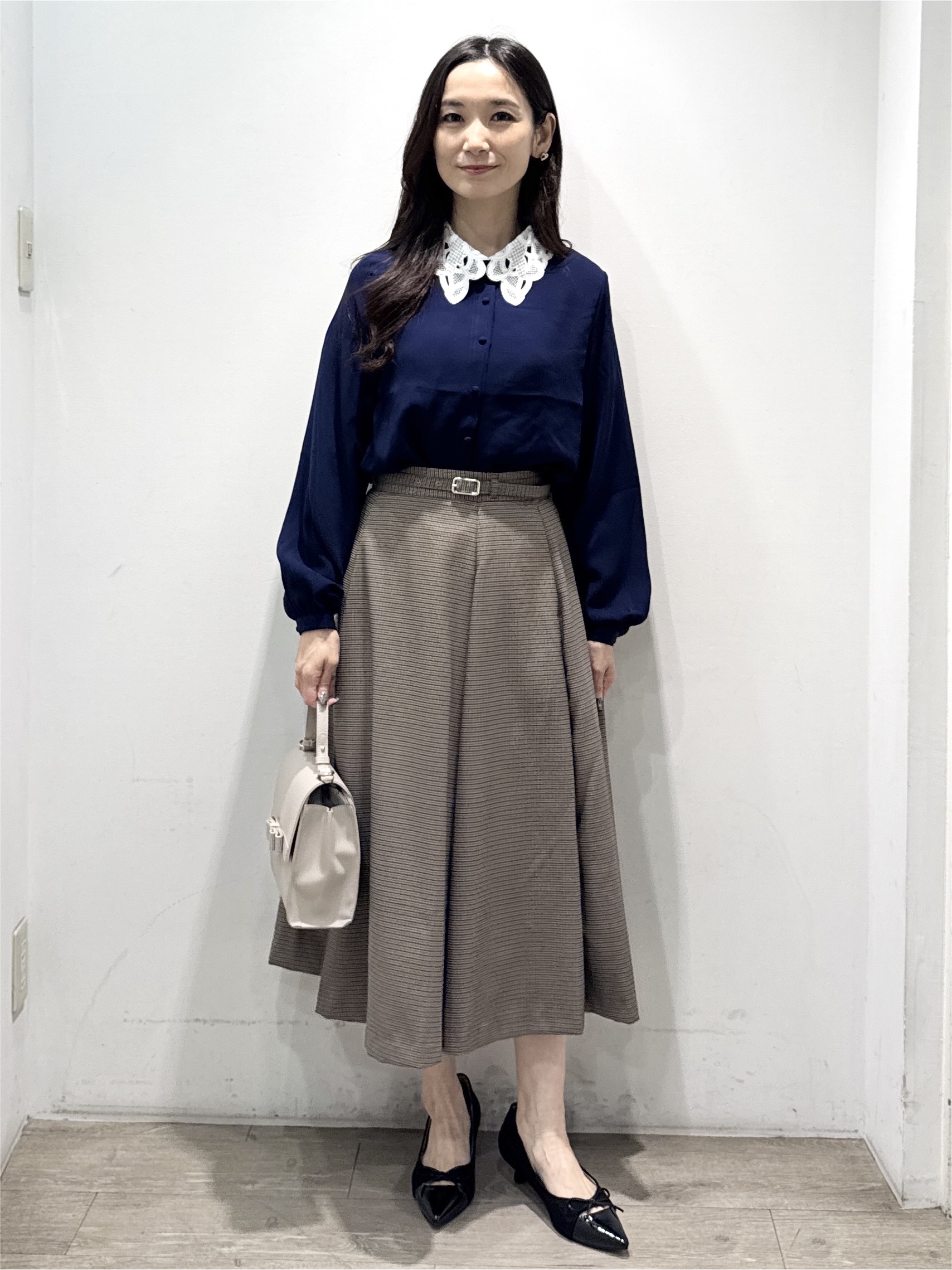 yuicciさんの「OPAQUE.CLIP｜【お顔まわり彩る】レース衿ジョーゼットブラウス」を使ったコーディネート