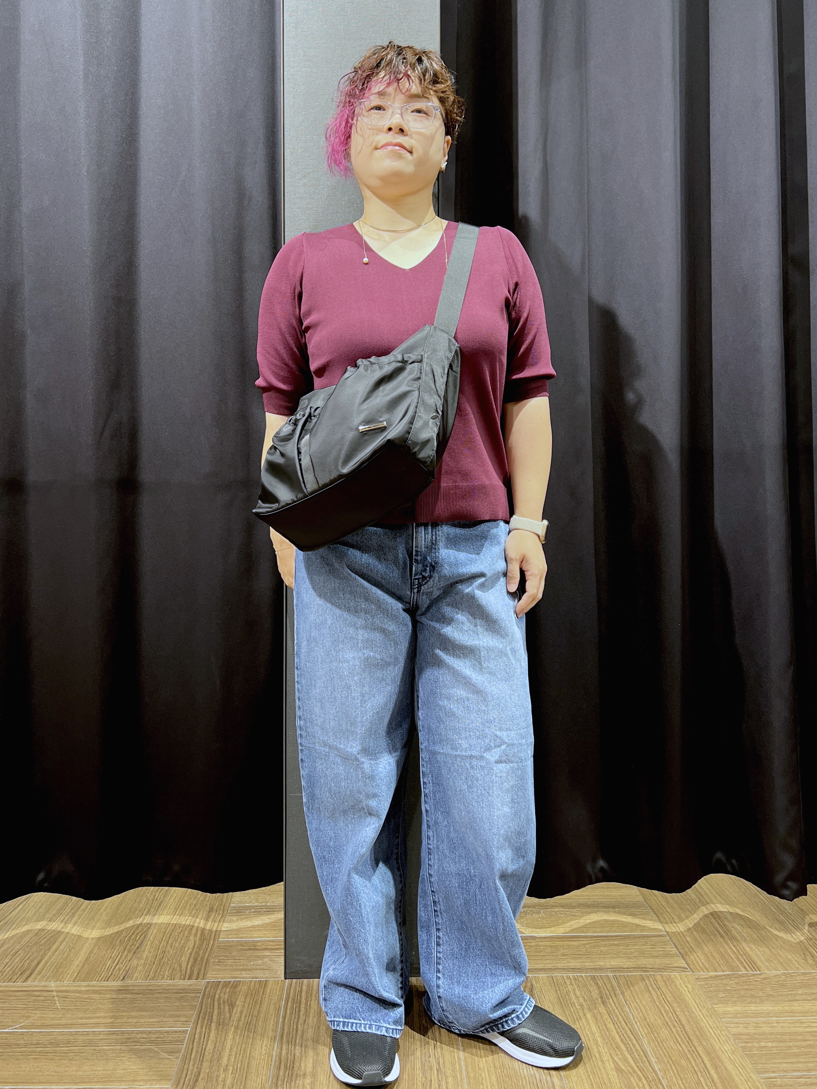 OKMKさんの「THE SHOP TK｜【秋始めにちょうどいい/毛玉防止】すっきりVネック秋色6分袖ニット」を使ったコーディネート