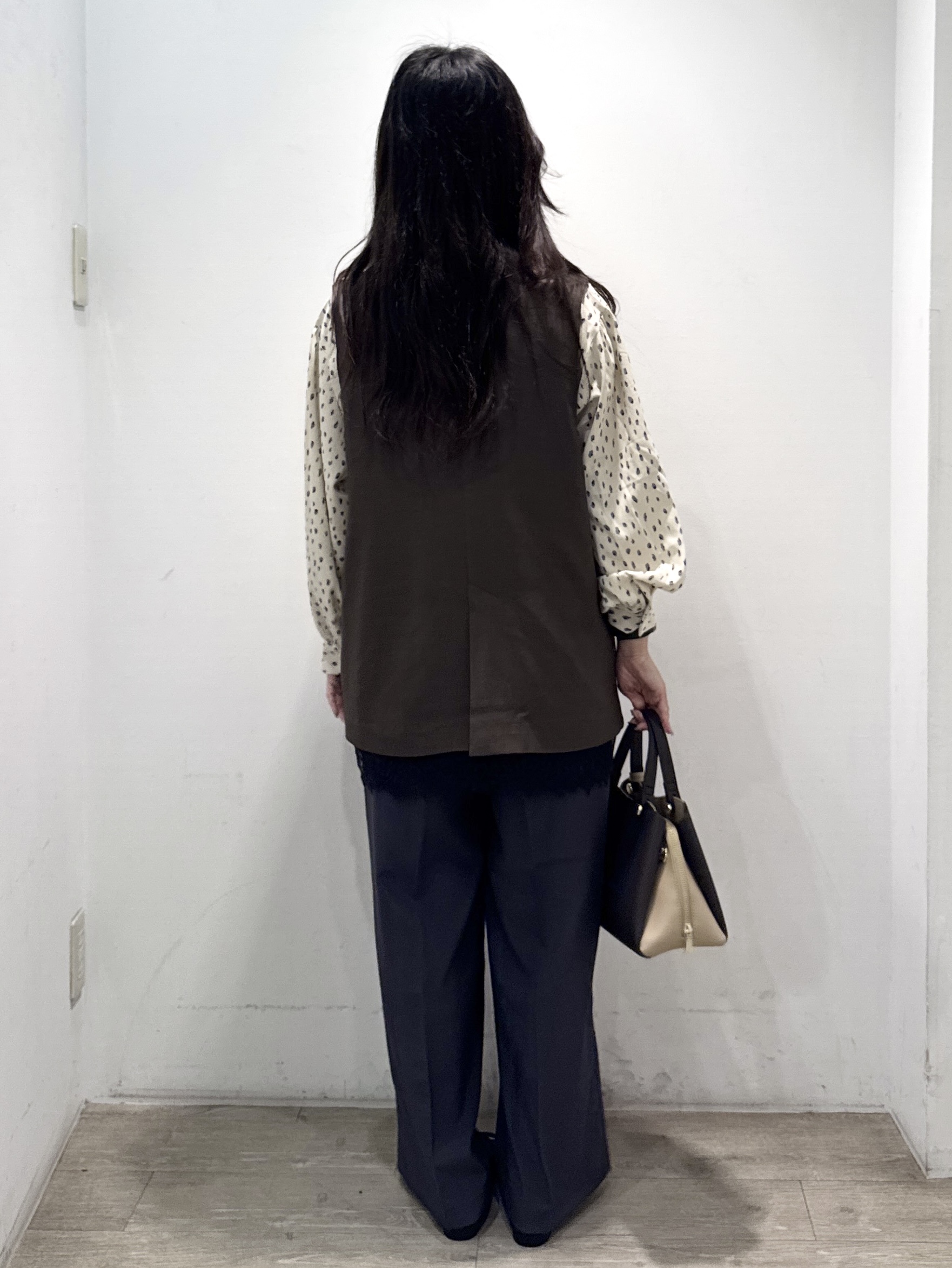 yuicciさんの「OPAQUE.CLIP｜レオパード柄プリント スキッパーブラウス【洗濯機OK】」を使ったコーディネート