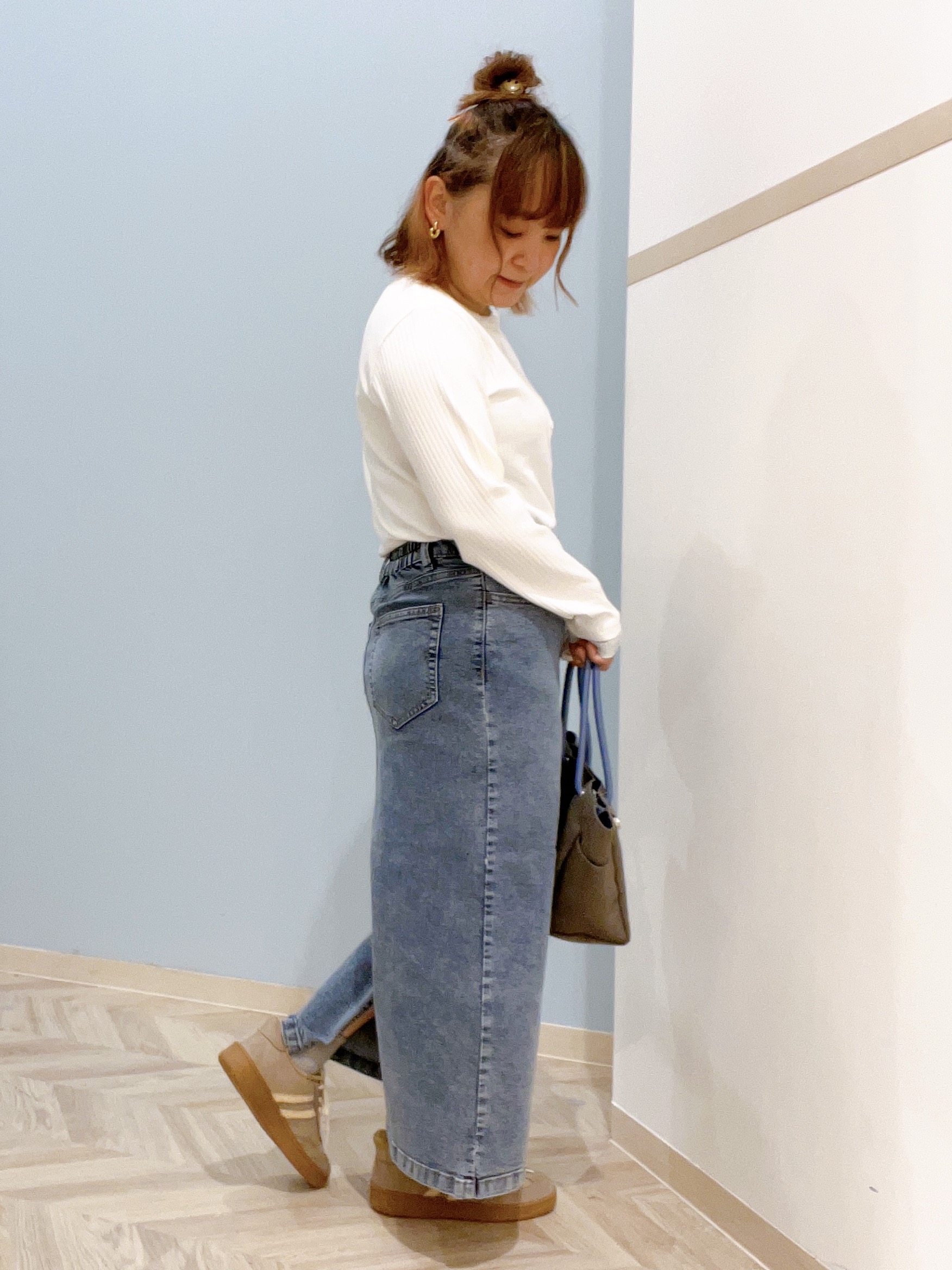 kitaさんの「SHOO･LA･RUE｜【S-LL/洗濯機可】なめらかさが心地いい。スエード調ポケットシャツ」を使ったコーディネート
