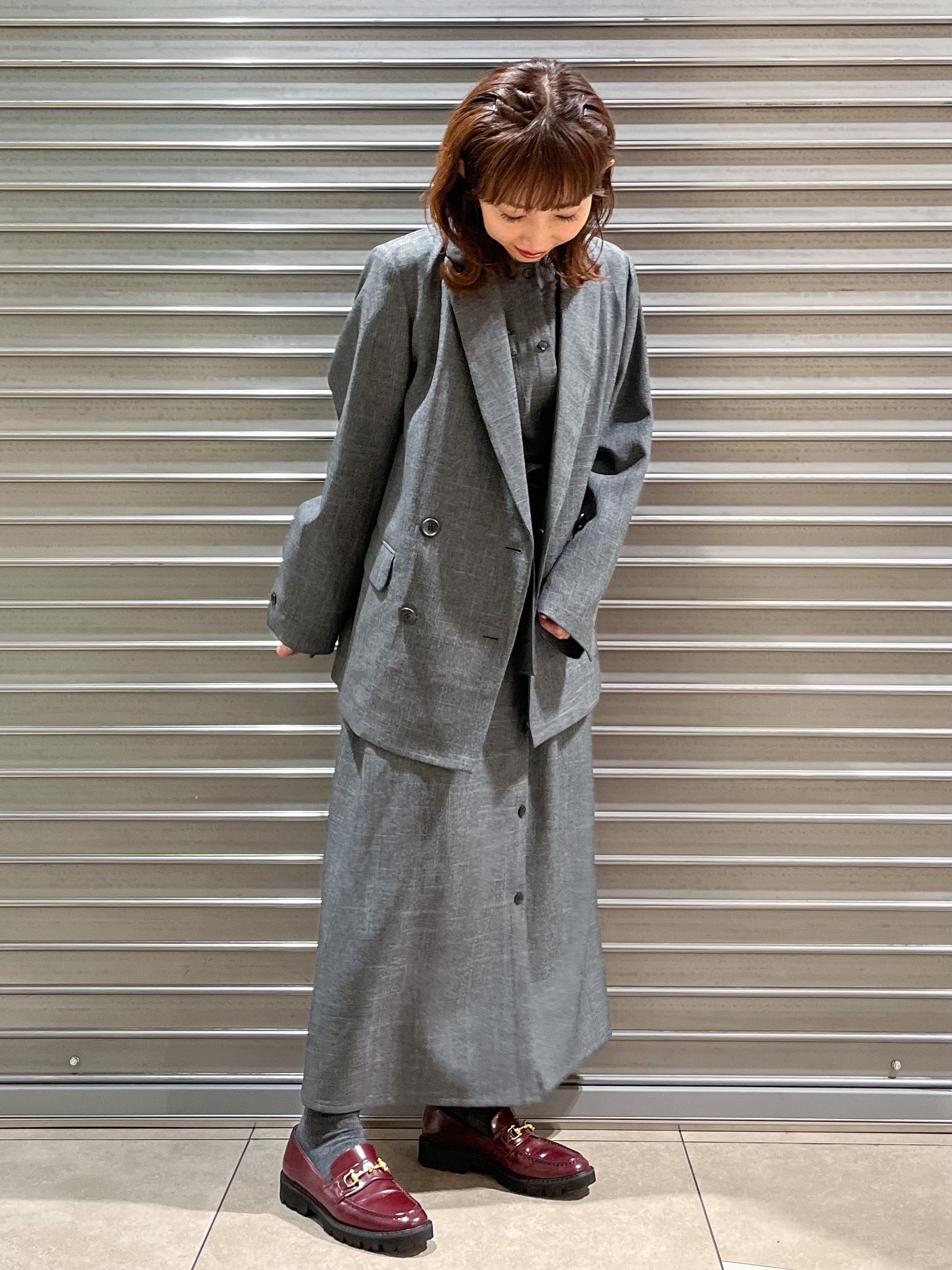 じゅんさんの「DRESSTERIOR｜【防しわ/吸水速乾/UVカット】シャークスキン ラフジャケット」を使ったコーディネート