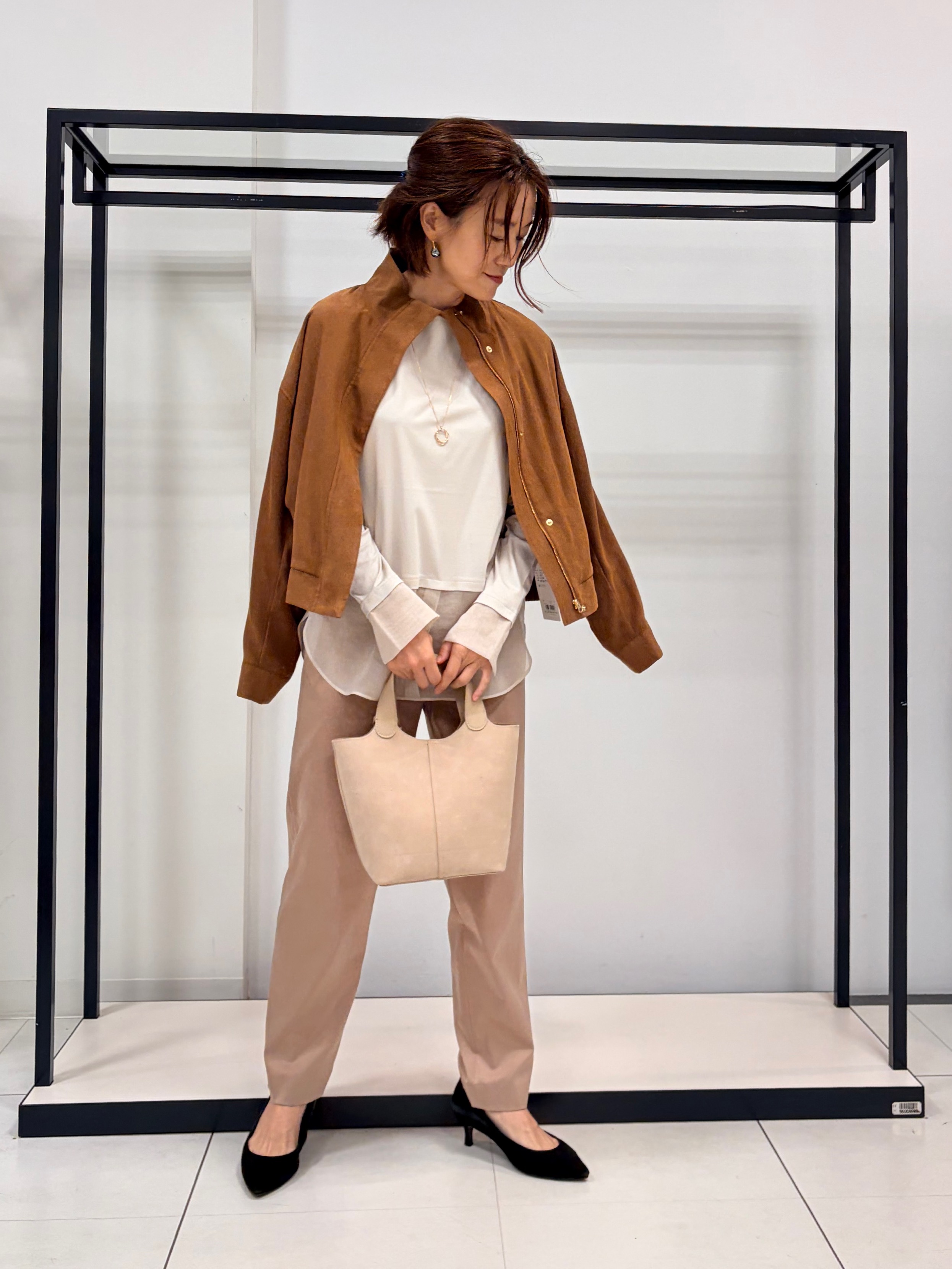 Mikiさんの「UNTITLED｜【重ね着レイヤード】シャツディテールレイヤードプルオーバー」を使ったコーディネート