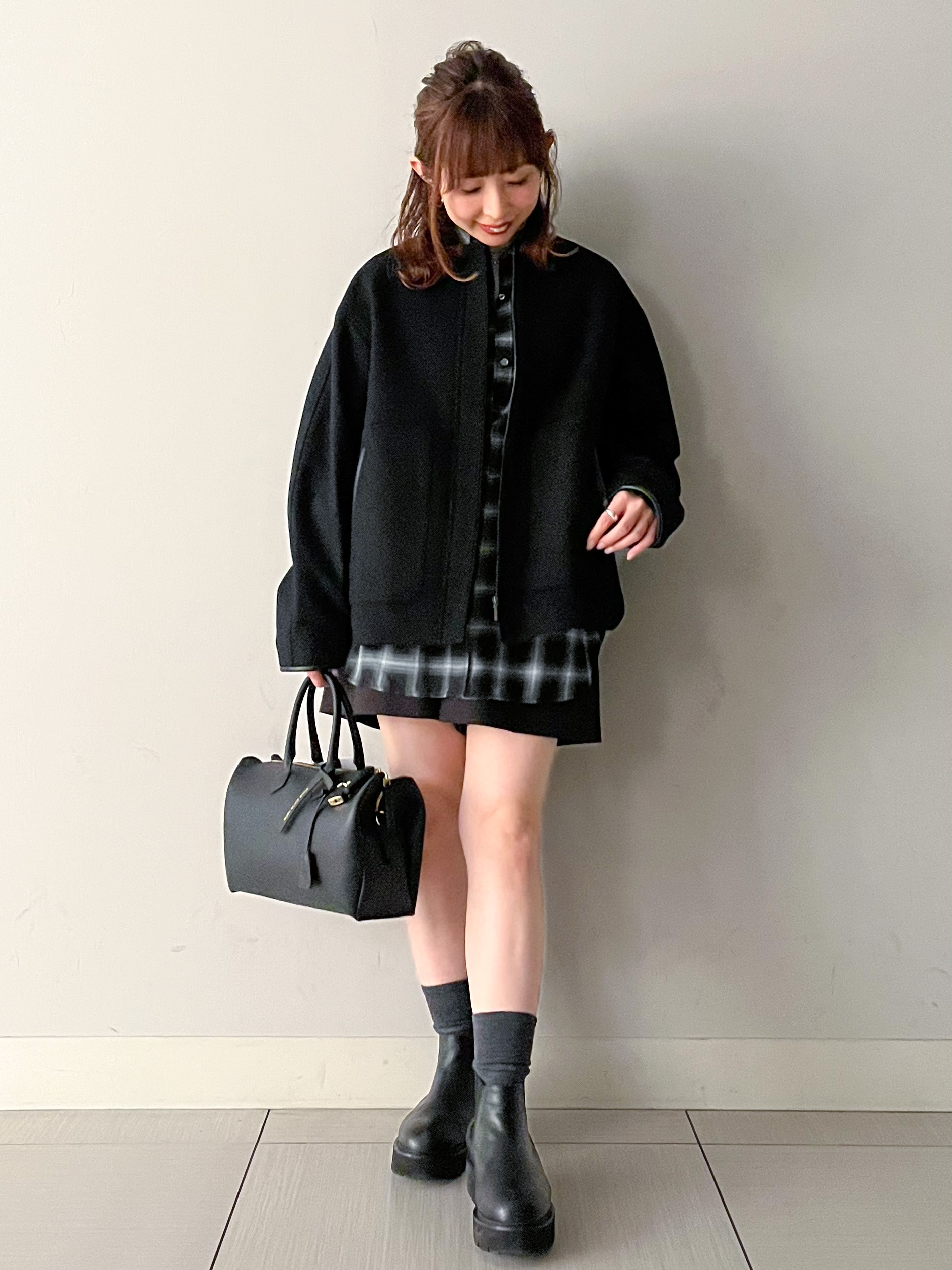 じゅんさんの「DRESSTERIOR｜Super140's レザー調パイピングジャケット」を使ったコーディネート