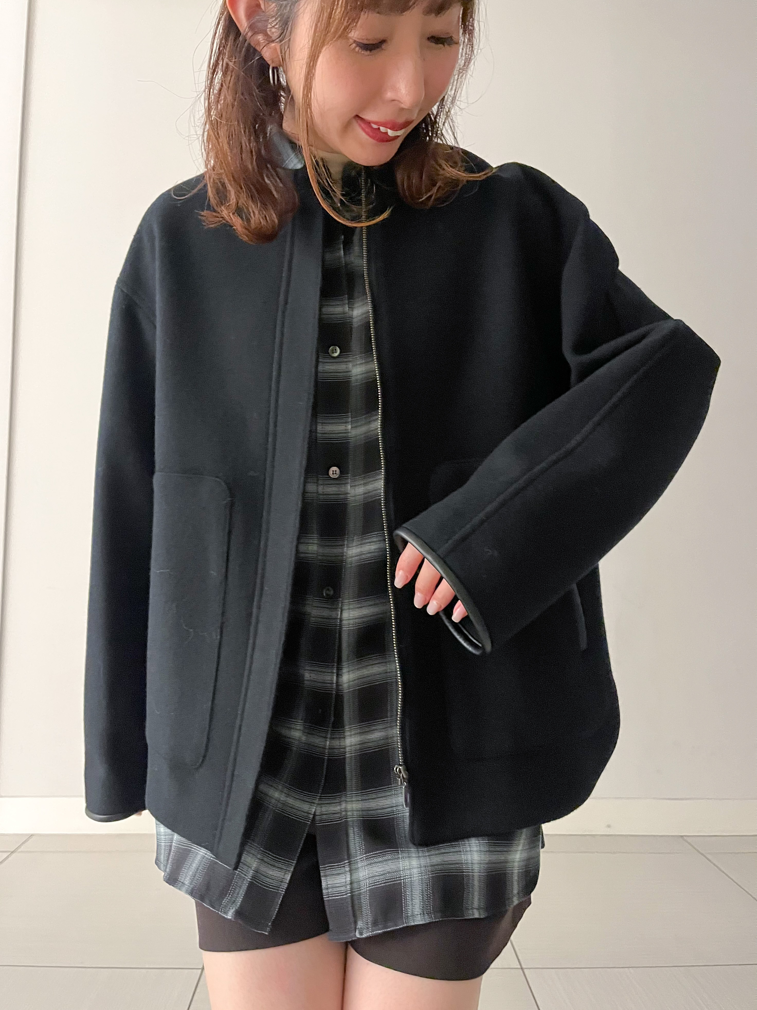 じゅんさんの「DRESSTERIOR｜Super140's レザー調パイピングジャケット」を使ったコーディネート