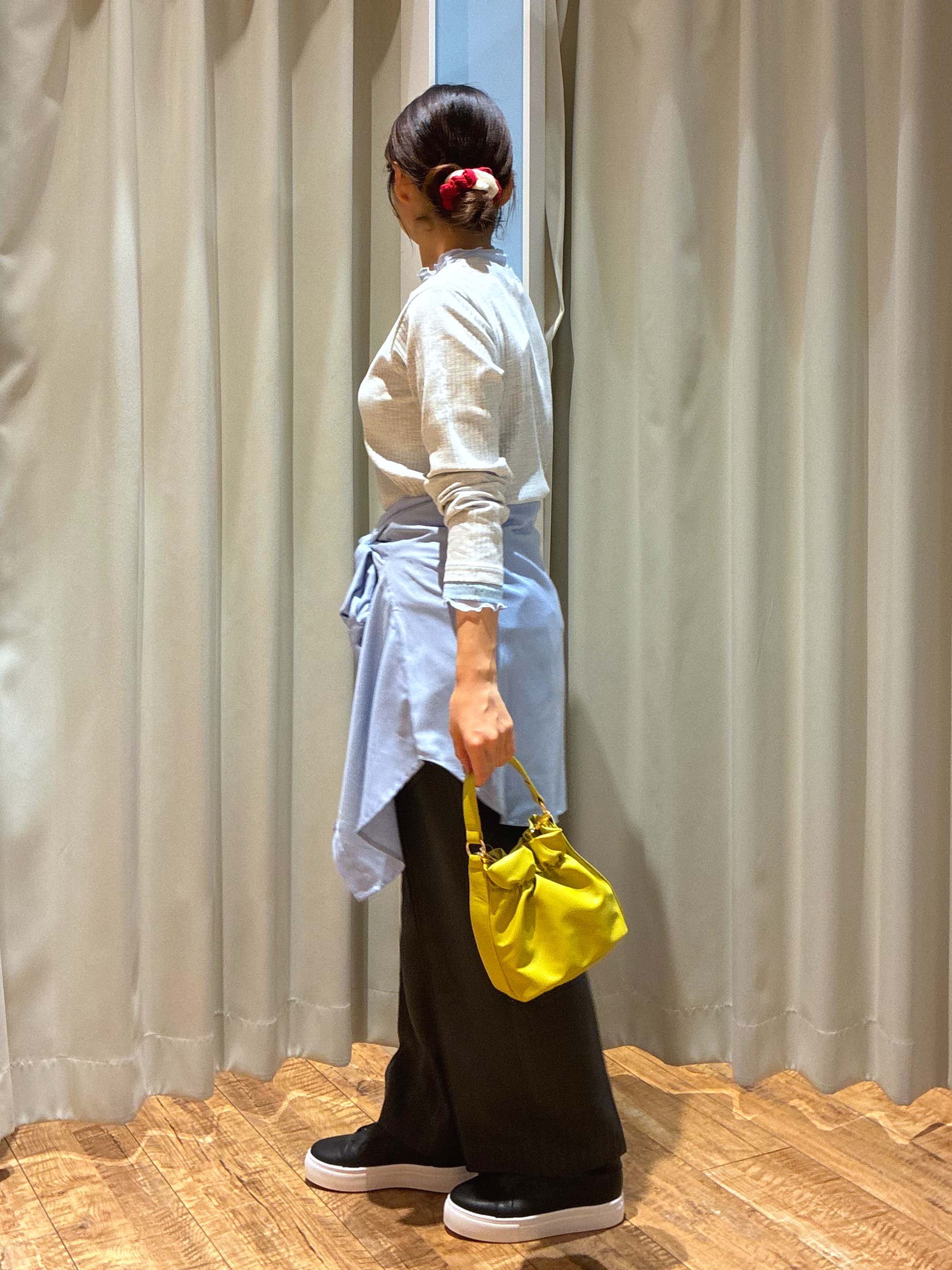 もんちゃんさんの「SHOO･LA･RUE｜【洗濯機可/S-LL】縦ラインですっきり お袖配色リブトップス」を使ったコーディネート