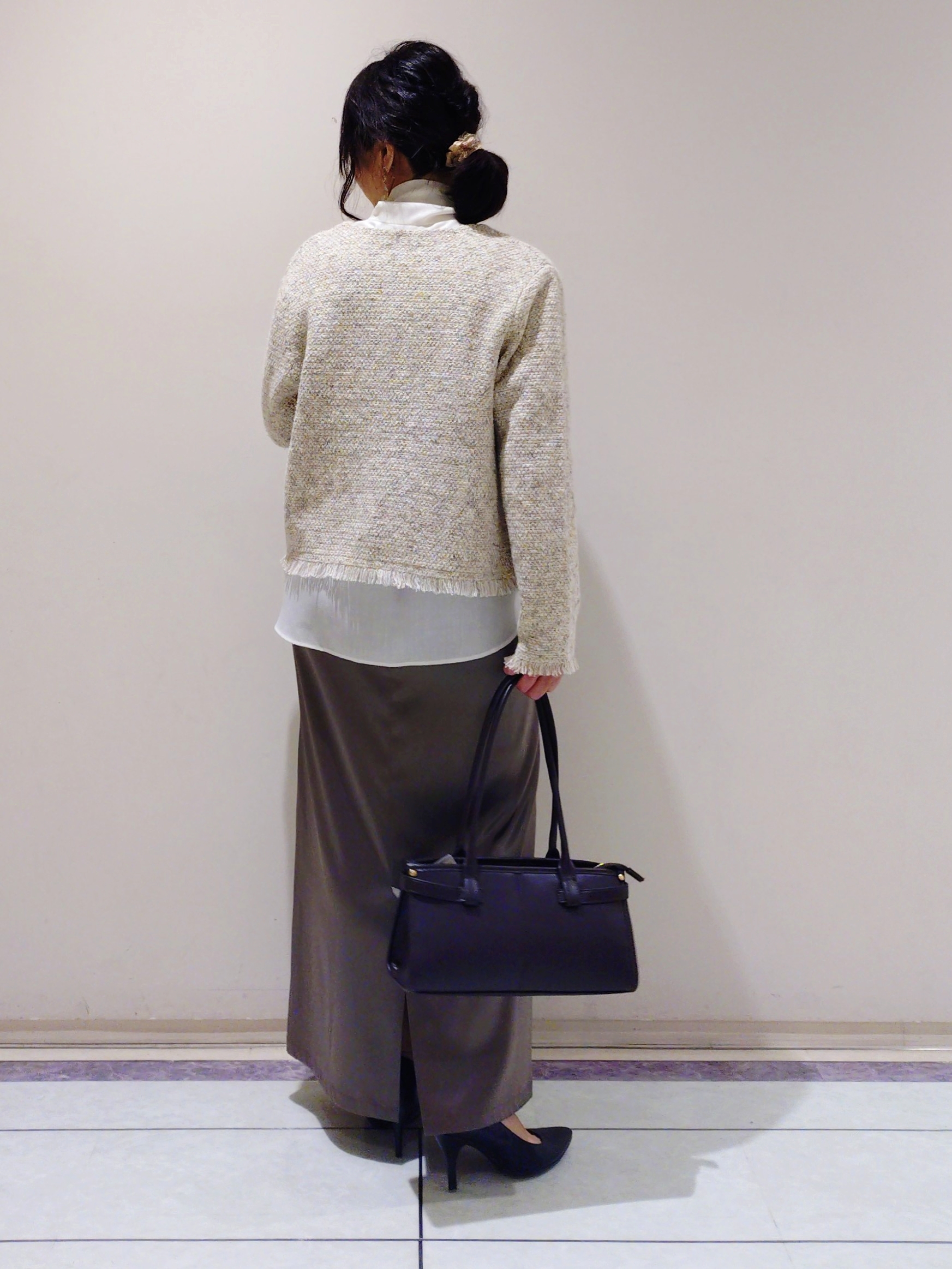 TOMOMIさんの「INDIVI｜【華やか／ラメ】ミックスツイード ニットジャケット」を使ったコーディネート