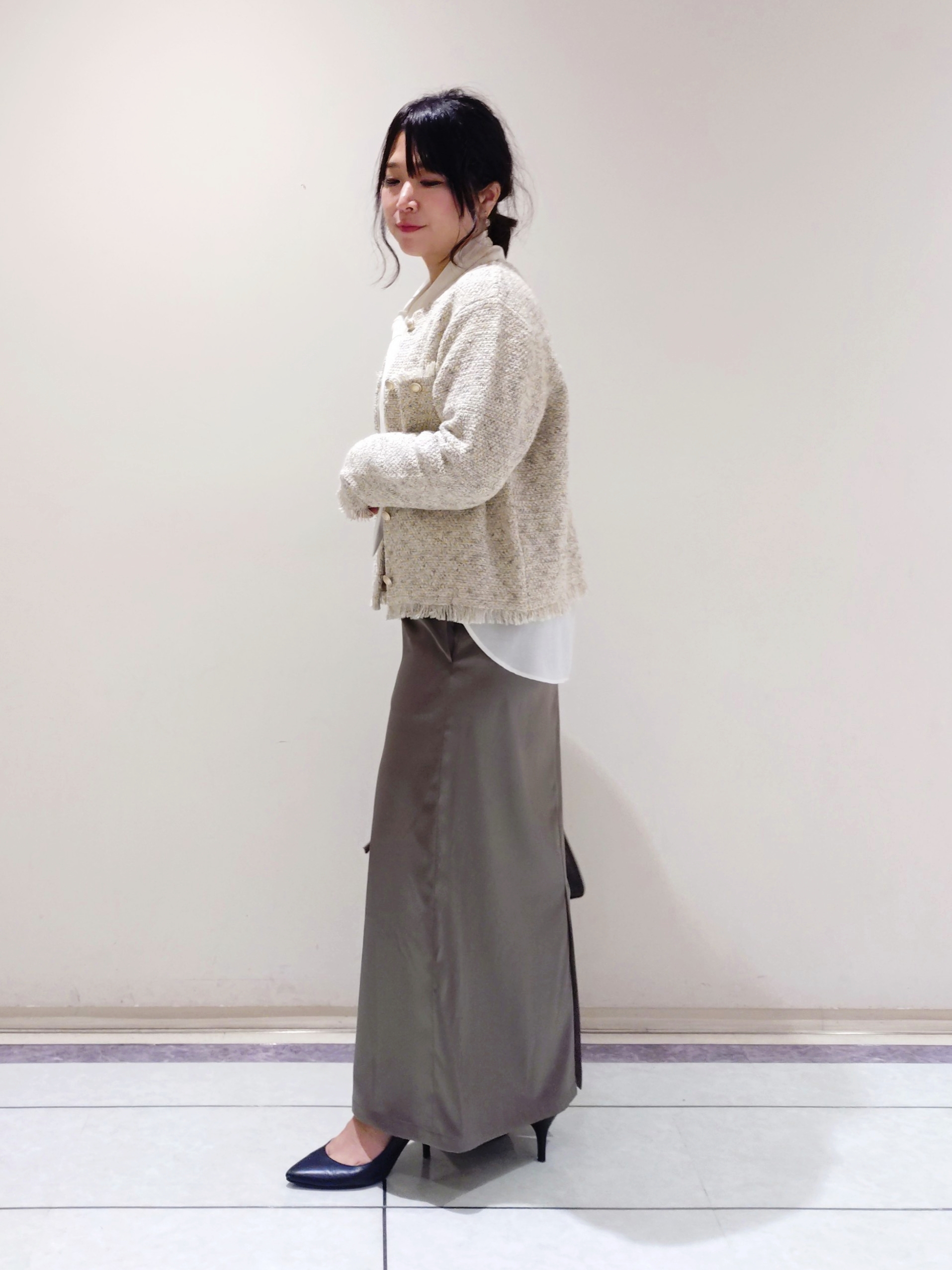 TOMOMIさんの「INDIVI｜【華やか／ラメ】ミックスツイード ニットジャケット」を使ったコーディネート