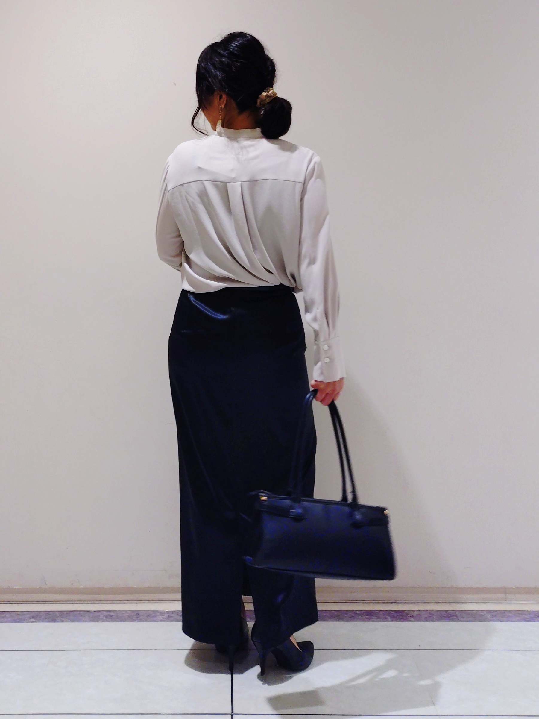 TOMOMIさんの「INDIVI｜【収納力◎／トレンド】スクエアトートバッグ」を使ったコーディネート