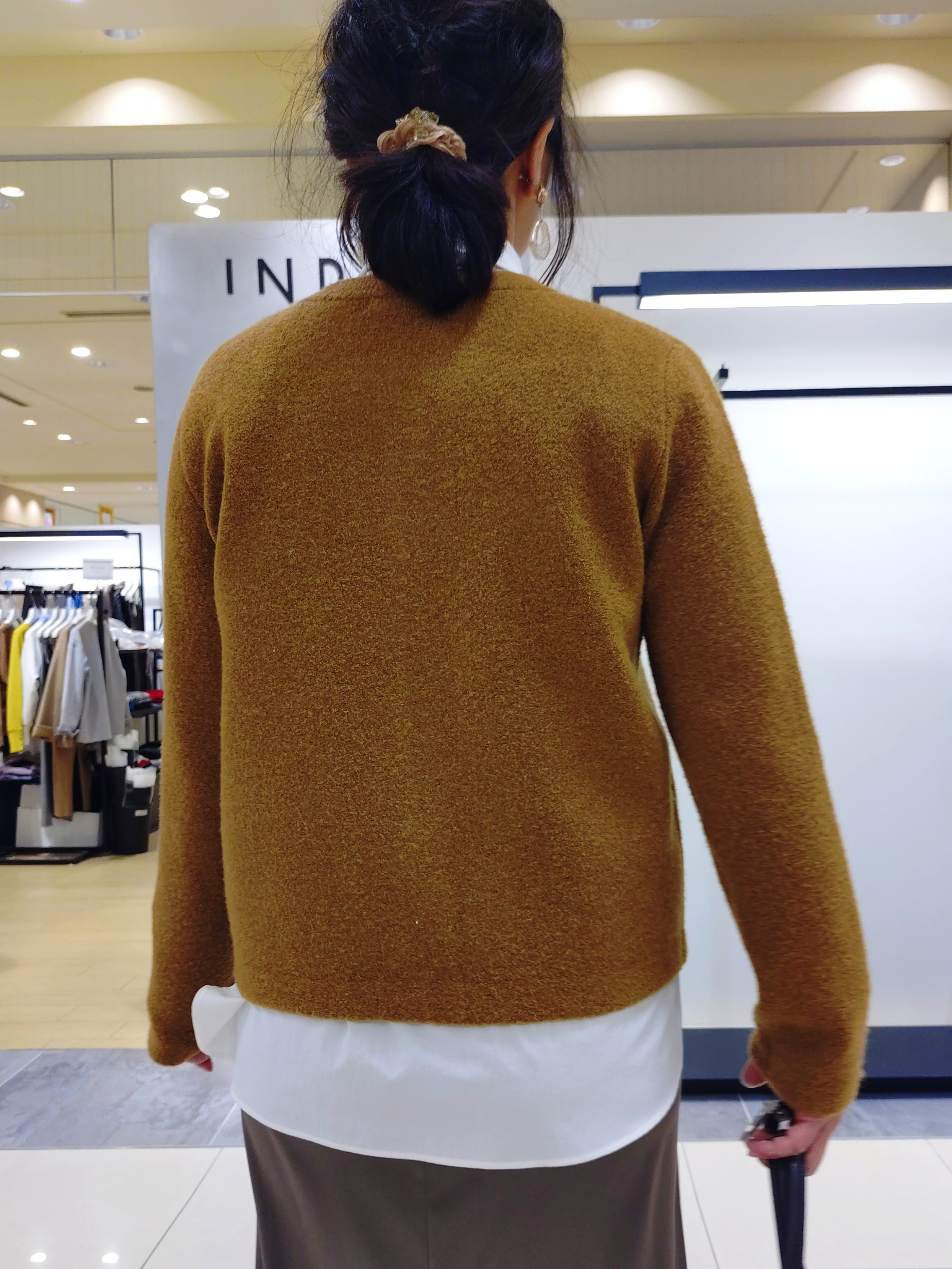 TOMOMIさんの「INDIVI｜【軽やか】ブークレニットジャケット」を使ったコーディネート
