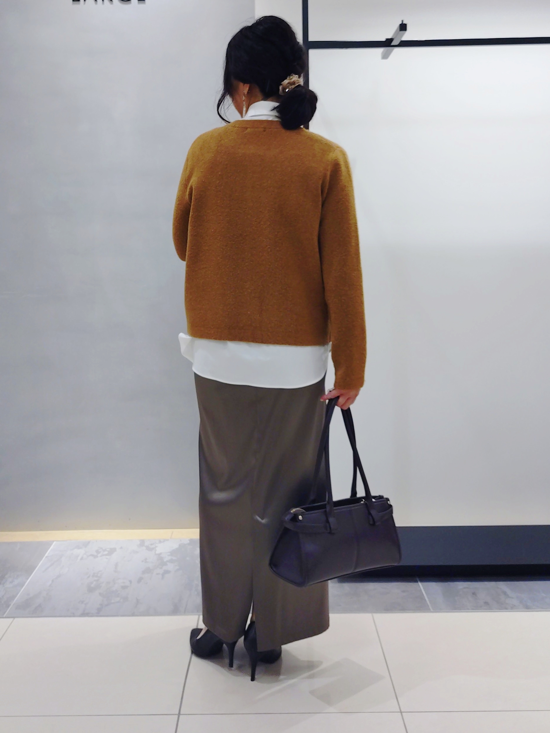TOMOMIさんの「INDIVI｜【軽やか】ブークレニットジャケット」を使ったコーディネート