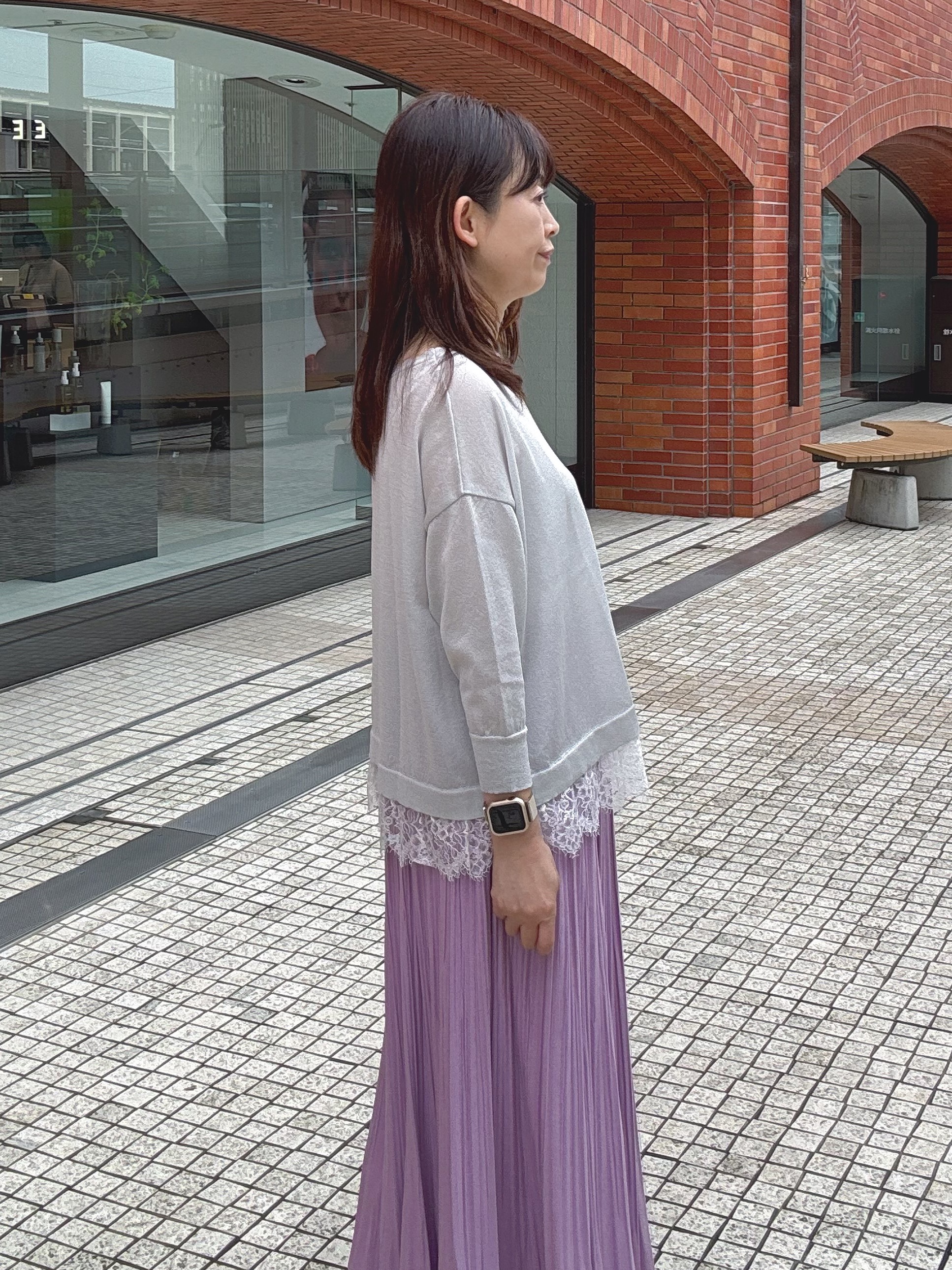 makiさんの「UNTITLED｜【一枚で着映え】レースドッキングニットプルオーバー」を使ったコーディネート