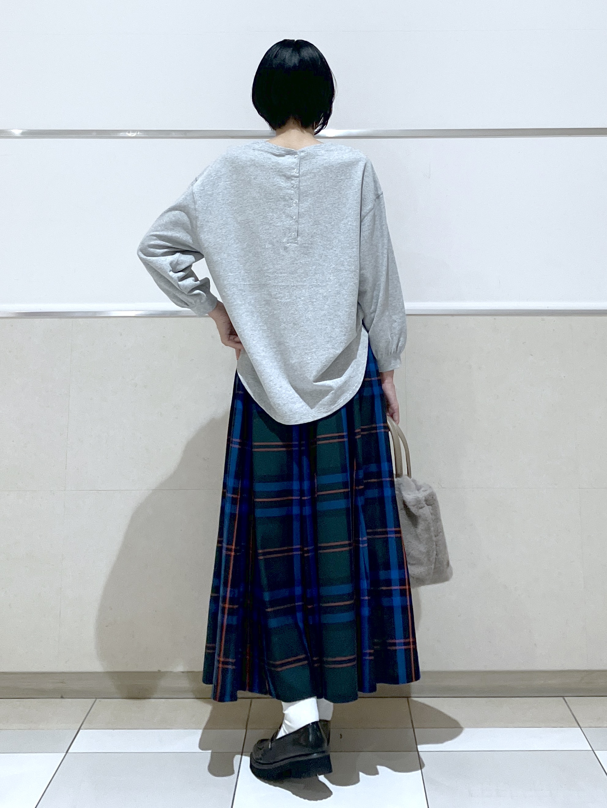 eriko さんの「Dessin｜【洗える/7色展開/XS-L】バックヘンリーミニ裏毛 長袖」を使ったコーディネート