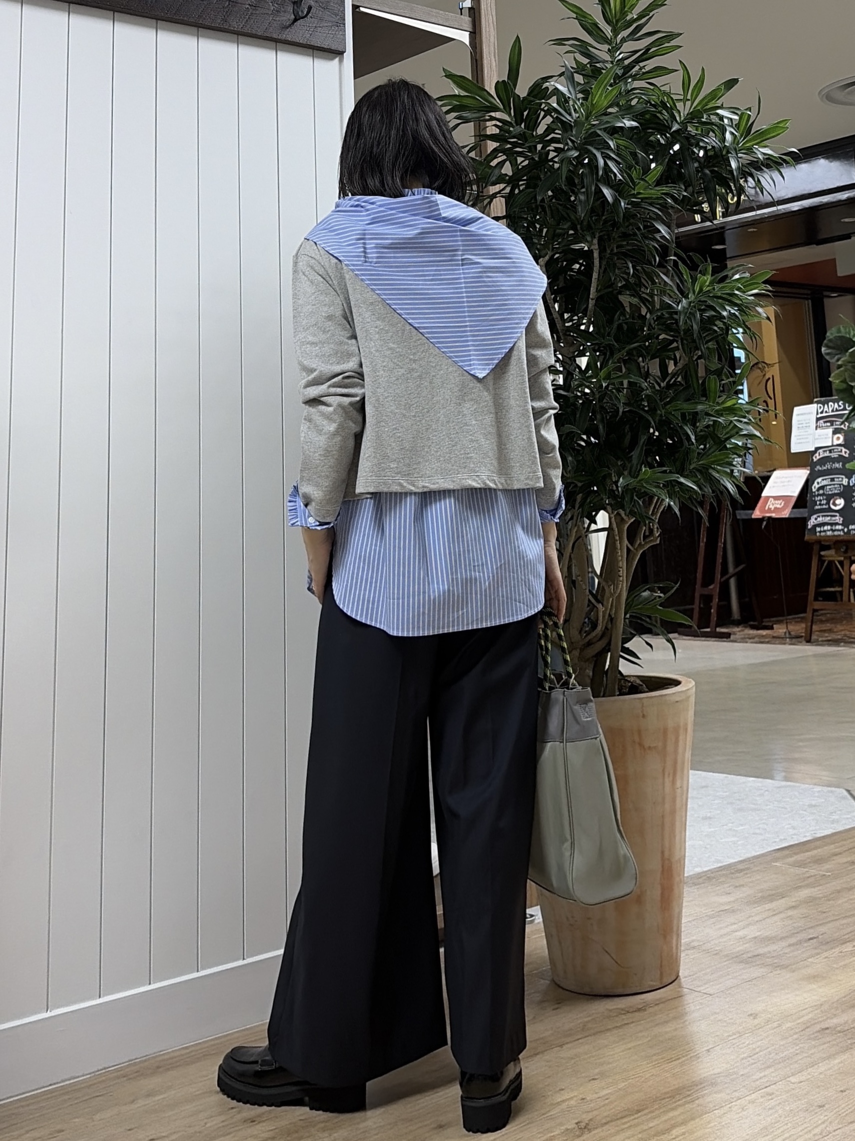 ISOさんの「Dessin｜【洗える/6色展開】リングスナップミニ裏毛カーディガン」を使ったコーディネート