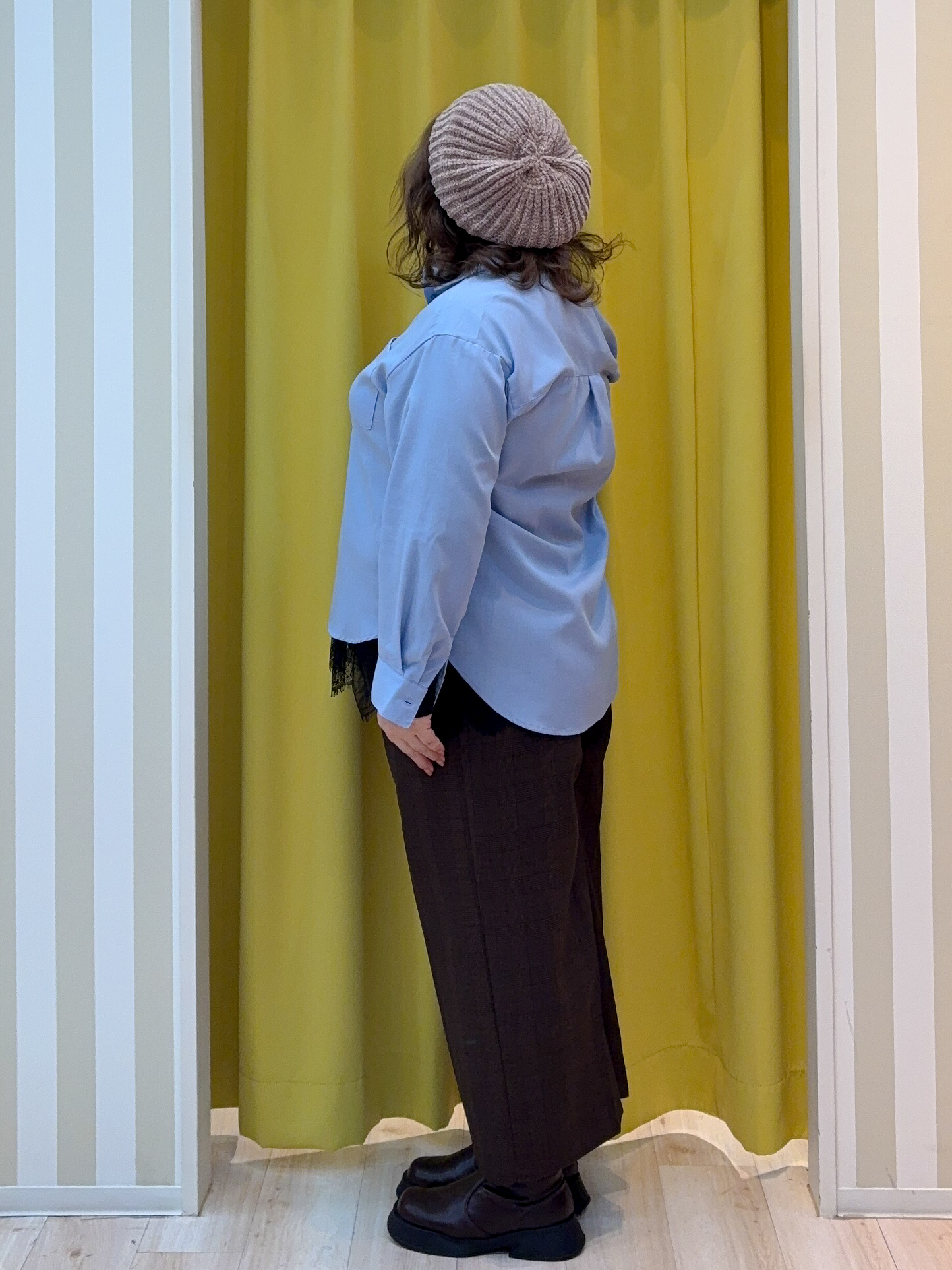 kotoさんさんの「SHOO･LA･RUE｜【洗濯後しわになりにくい/S-LL】気分で選ぶ 大人のデイリー使いに ベーシックシャツ」を使ったコーディネート