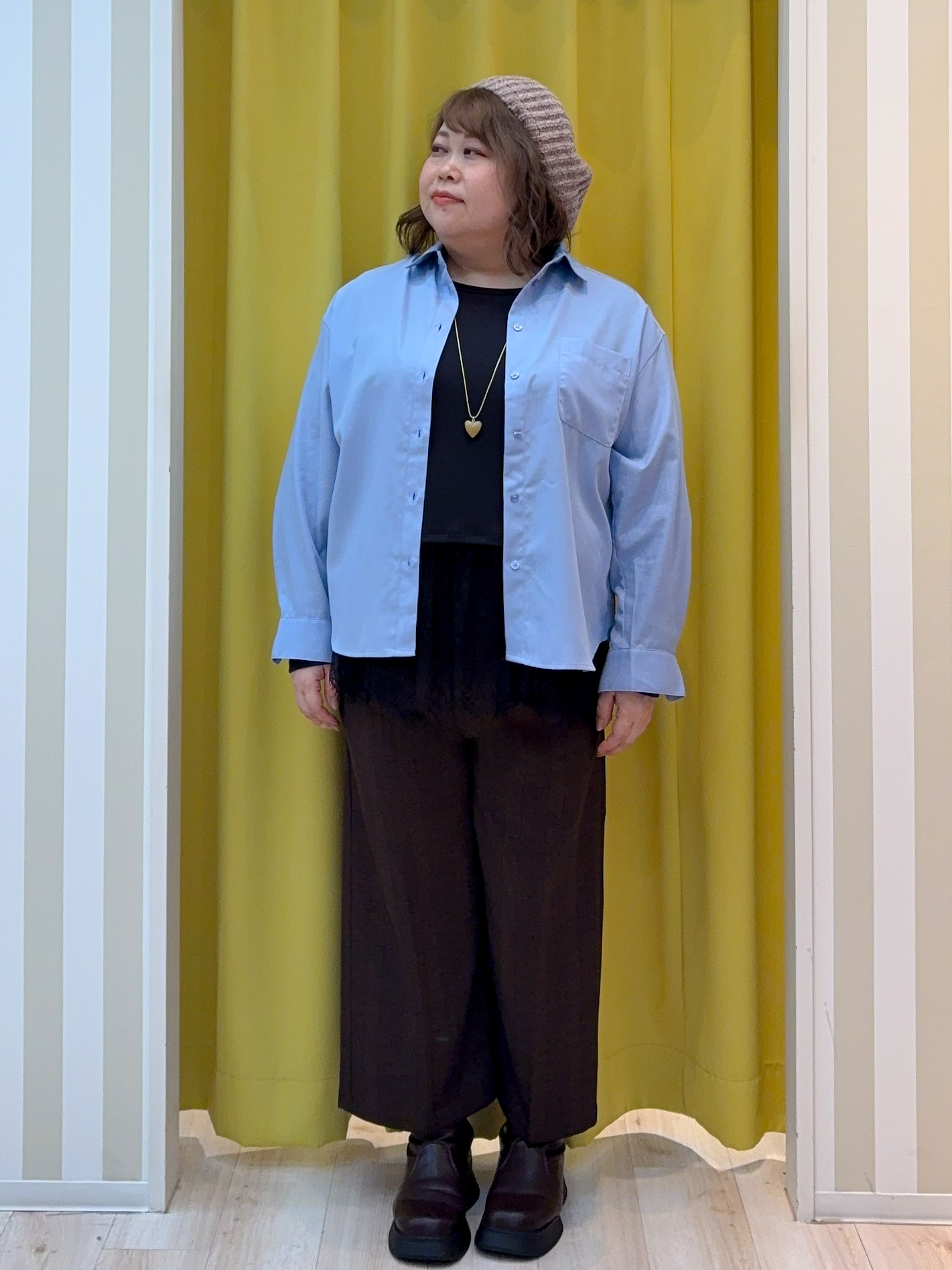 kotoさんさんの「SHOO･LA･RUE｜【洗濯後しわになりにくい/S-LL】気分で選ぶ 大人のデイリー使いに ベーシックシャツ」を使ったコーディネート