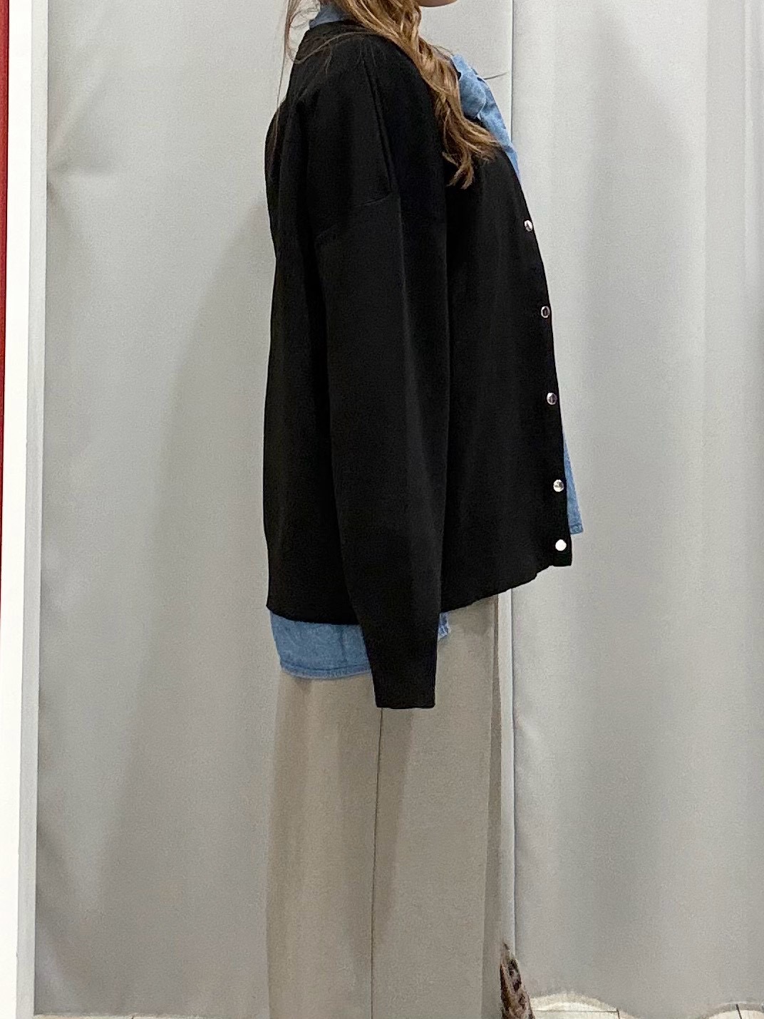 shioさんの「SHOO･LA･RUE｜【セットアップ可/洗濯機可】軽やかに羽織れる スポンディッシュ ニットカーディガン」を使ったコーディネート