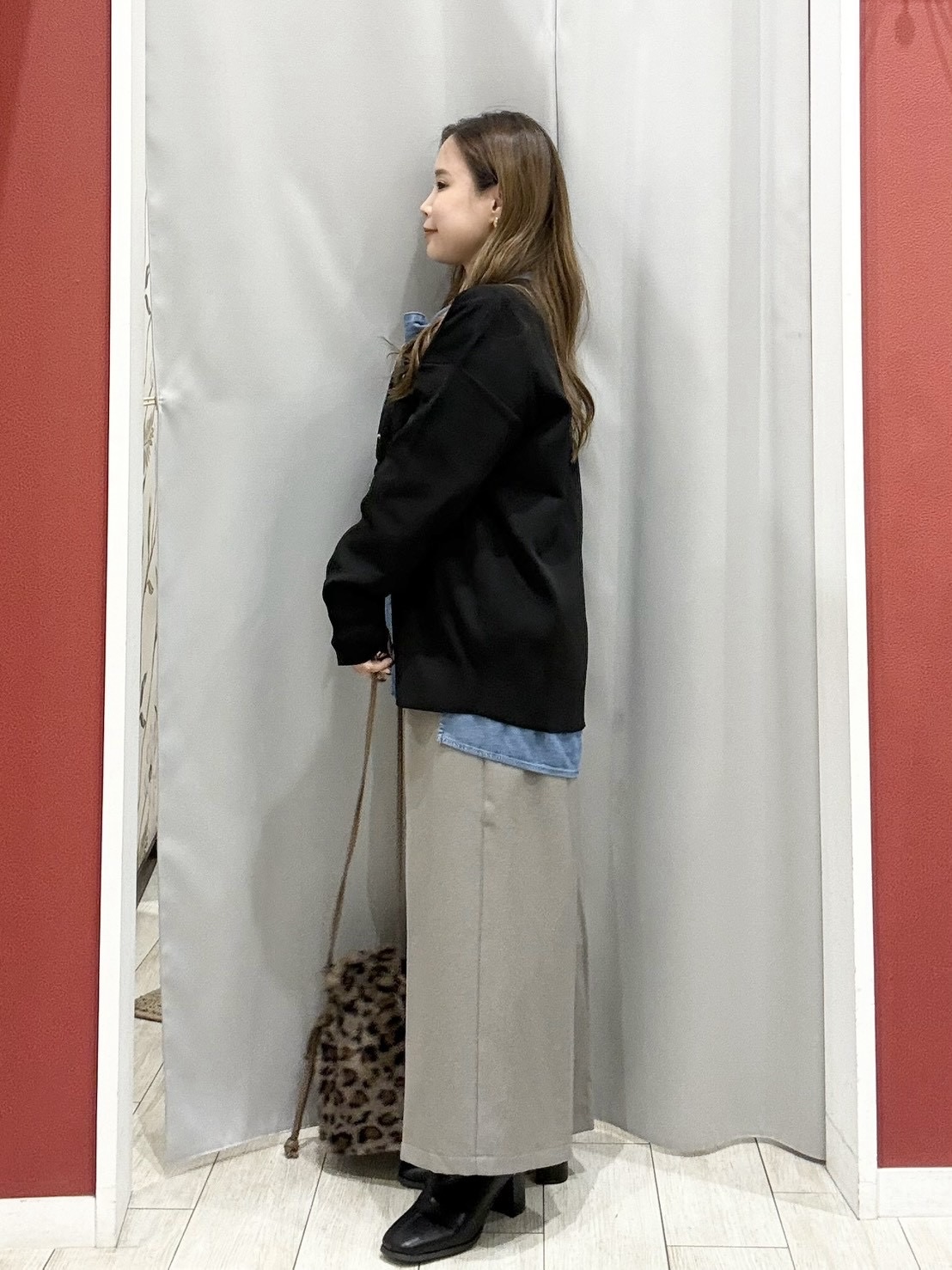 shioさんの「SHOO･LA･RUE｜【セットアップ可/洗濯機可】軽やかに羽織れる スポンディッシュ ニットカーディガン」を使ったコーディネート