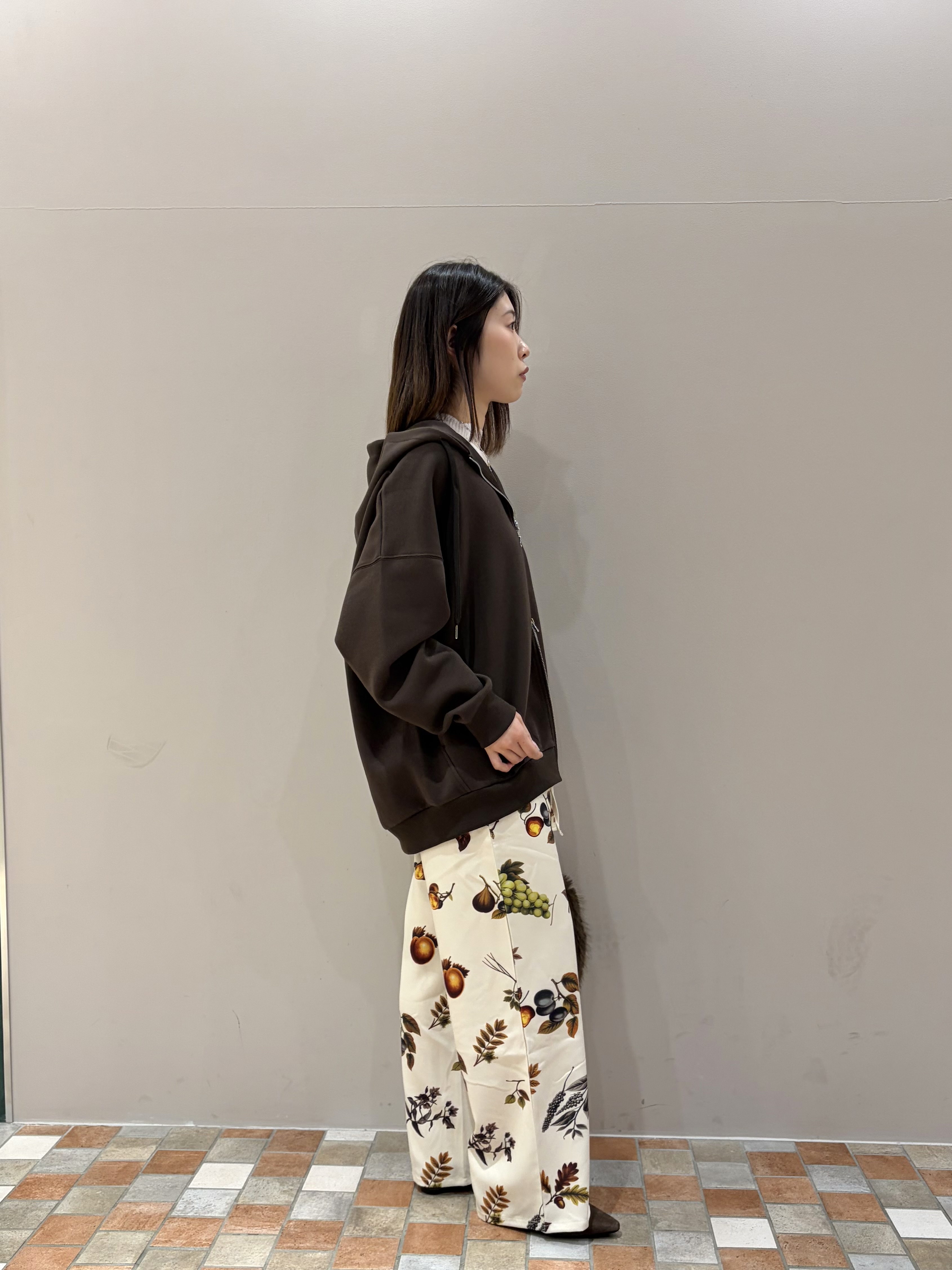amiさんの「INDIVI｜ラインロングネックレス」を使ったコーディネート
