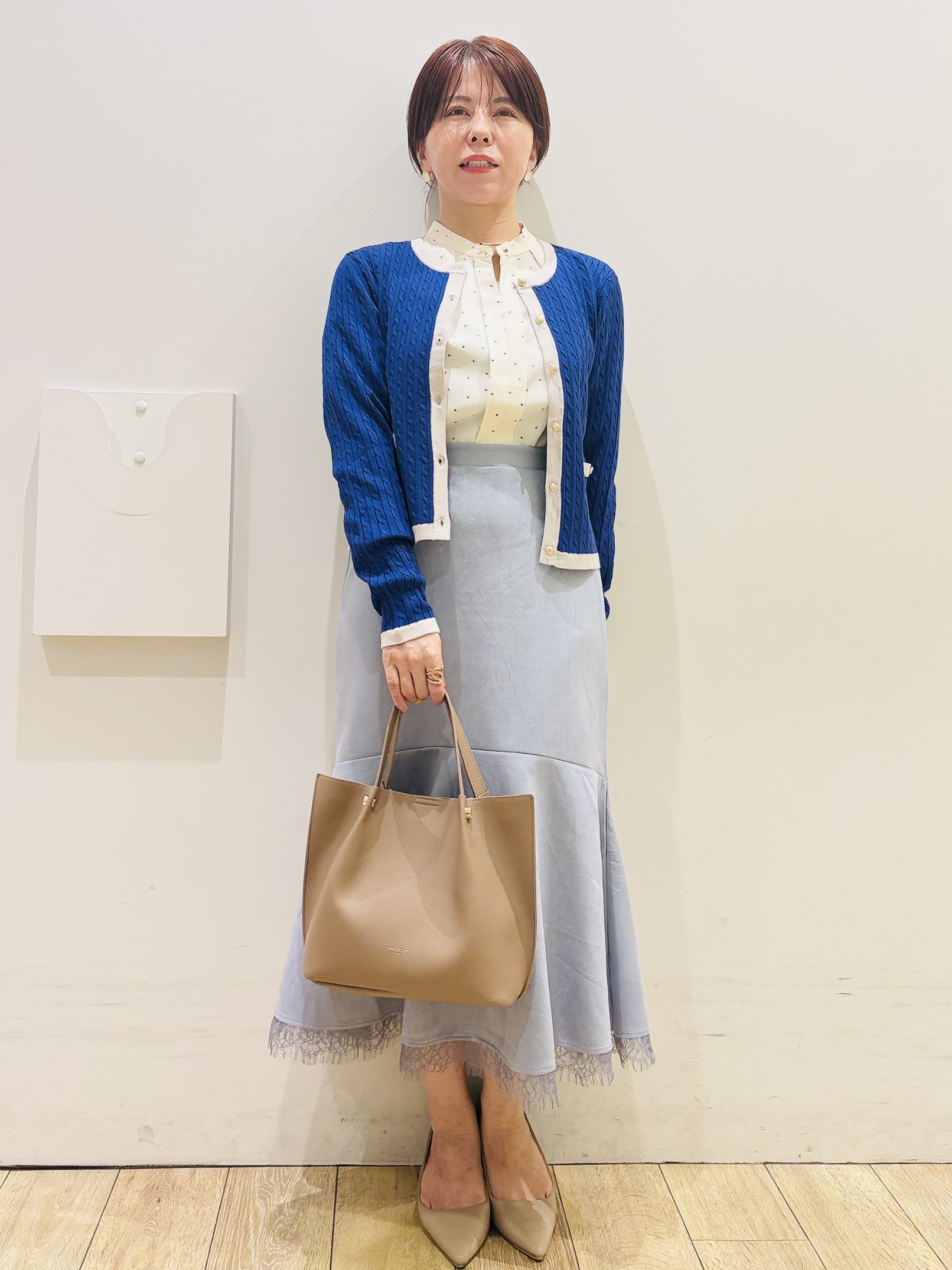 YUKOさんの「index｜バイカラーケーブルカーディガン【洗濯機OK】」を使ったコーディネート