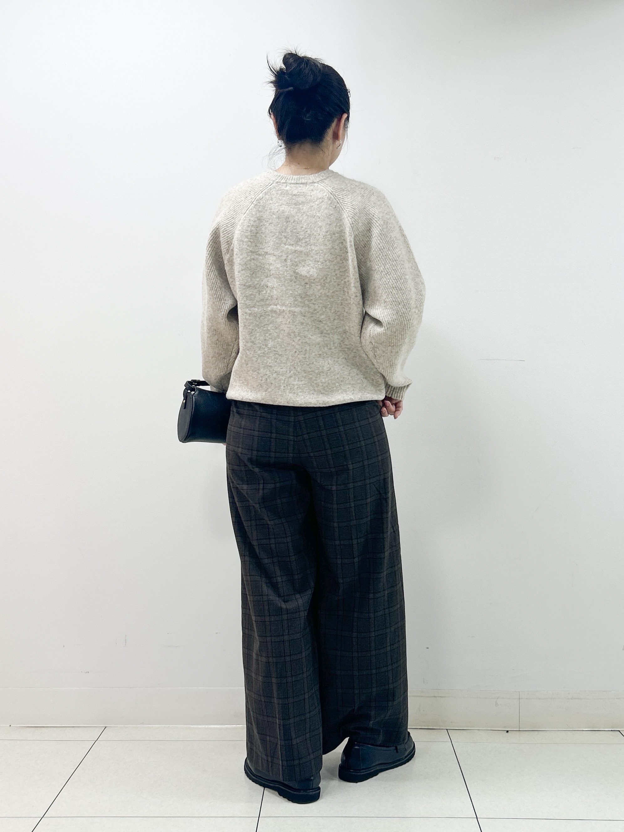 Kaiさんの「Dessin｜【洗濯機OK/サスティナブル/6色展開】編地切替ラグラン ニットプルオーバー」を使ったコーディネート