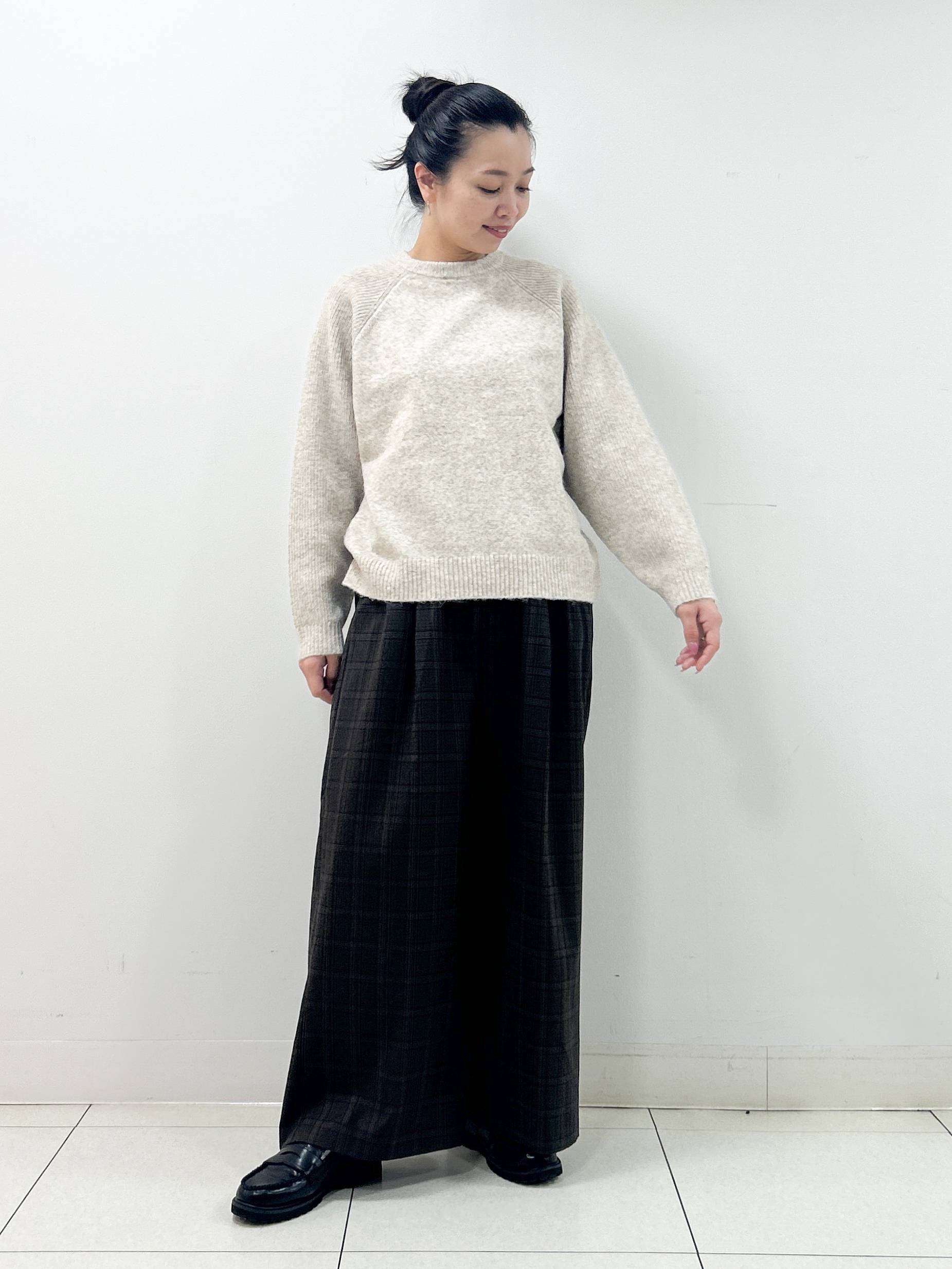 Kaiさんの「Dessin｜【洗濯機OK/サスティナブル/6色展開】編地切替ラグラン ニットプルオーバー」を使ったコーディネート