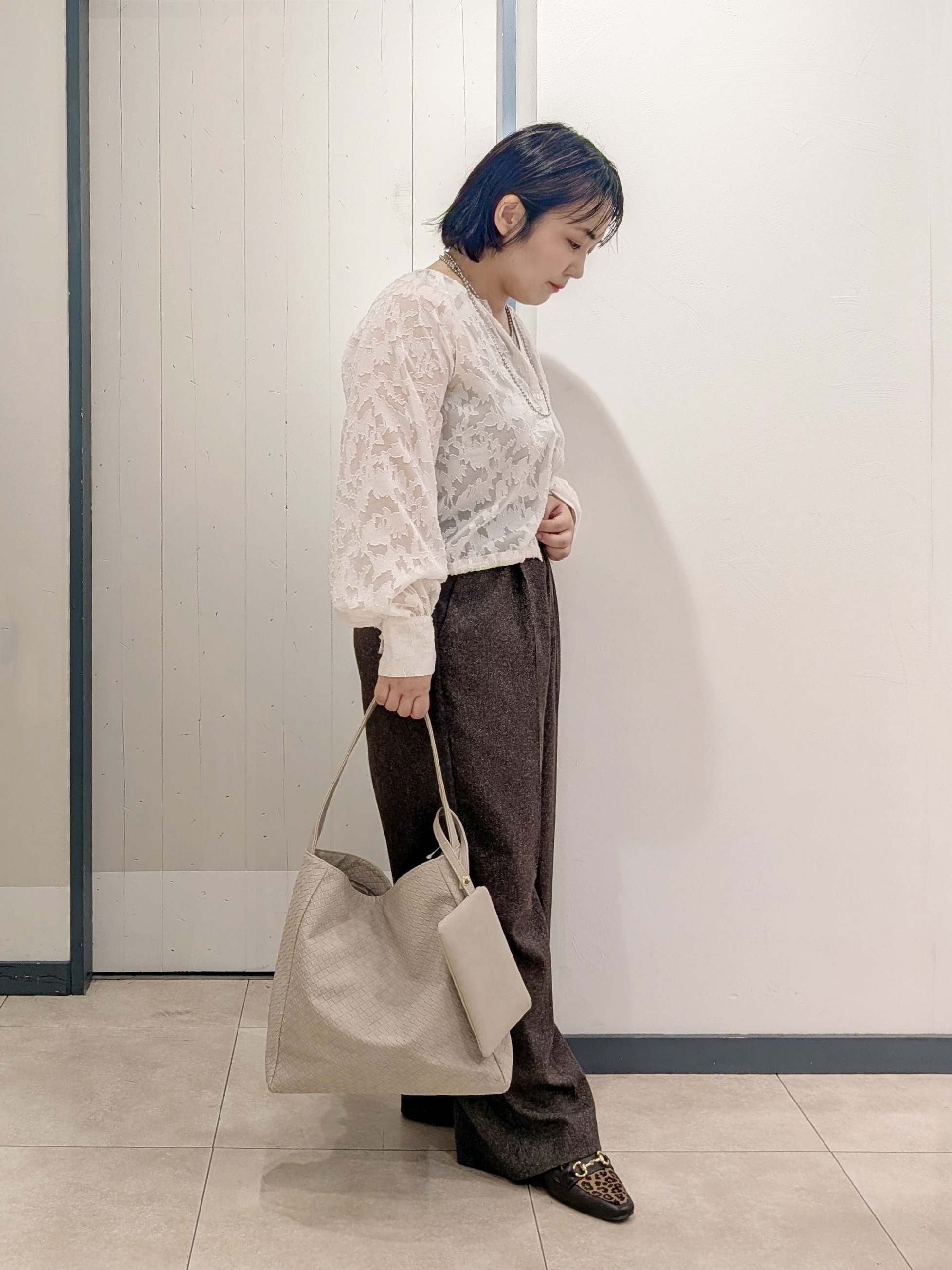 yukikaさんの「grove｜上品に華やぐ シアージャカードブラウス」を使ったコーディネート