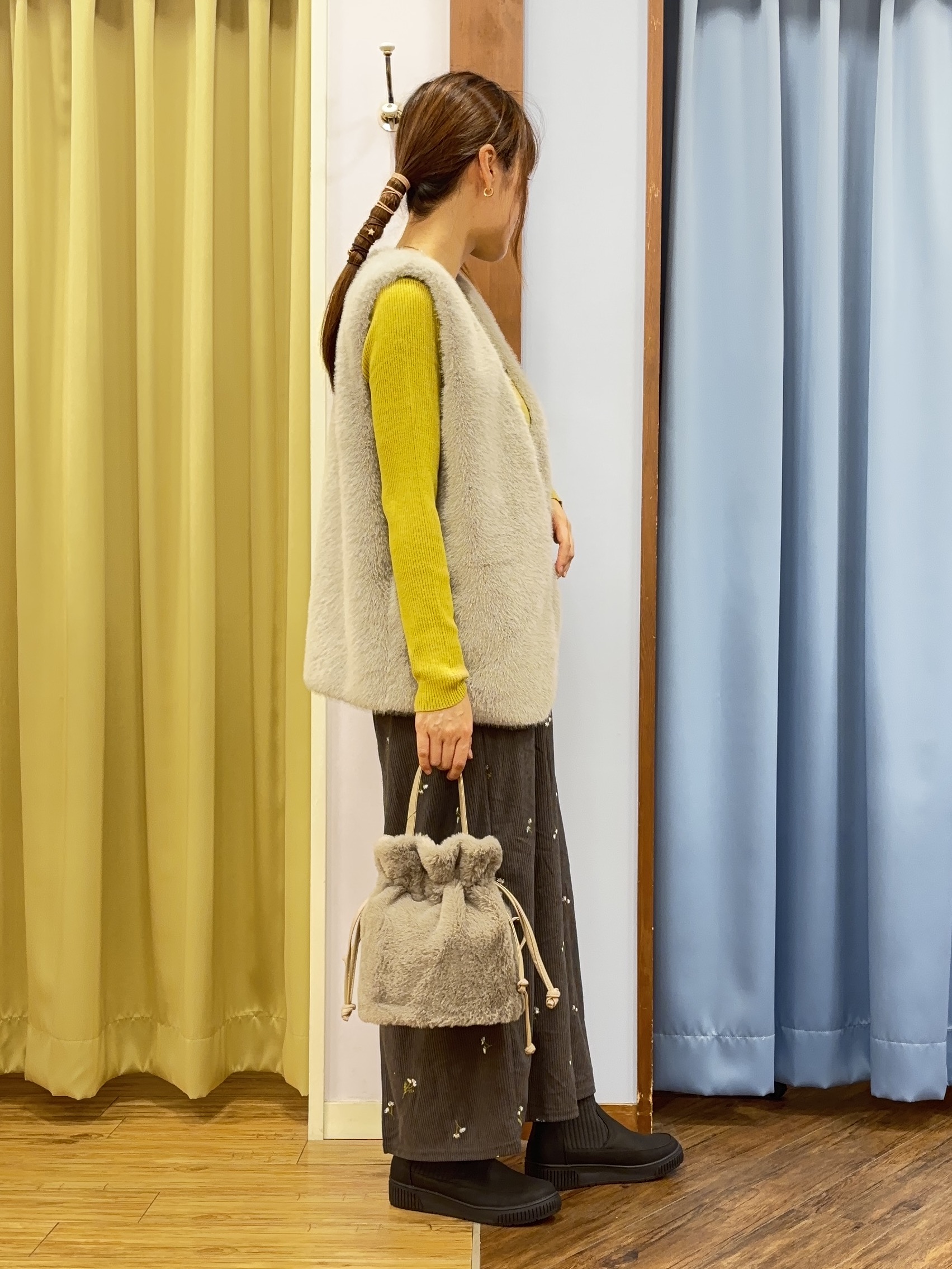himiさんの「SHOO･LA･RUE｜【毛玉になりにくい/S-LL/洗濯機可】ボートネックで首元美しく やわらかリブニット」を使ったコーディネート