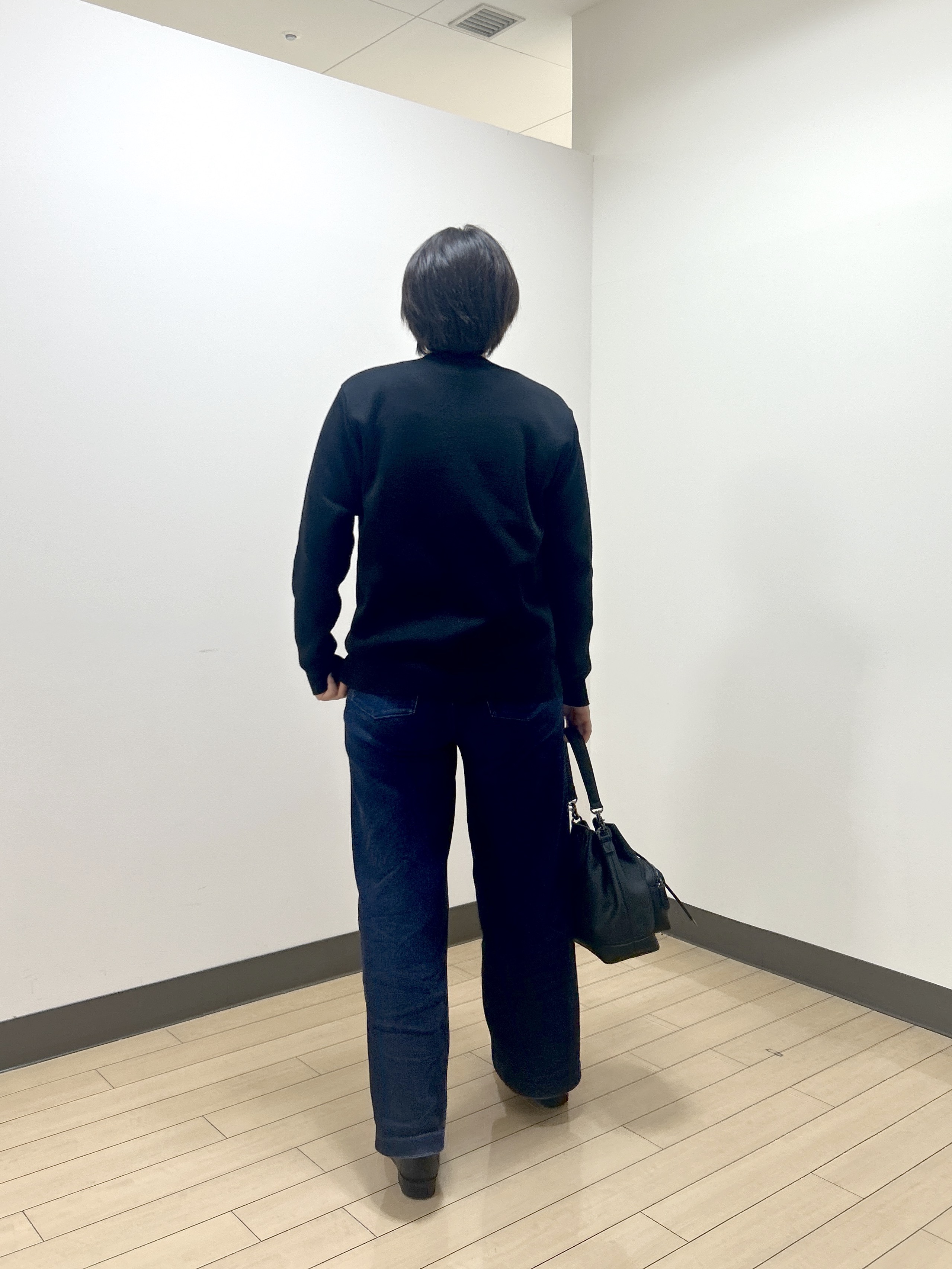 okaさんの「TAKEO KIKUCHI｜【BOWLER HAT LABEL】日本製クルーネックカーディガン」を使ったコーディネート
