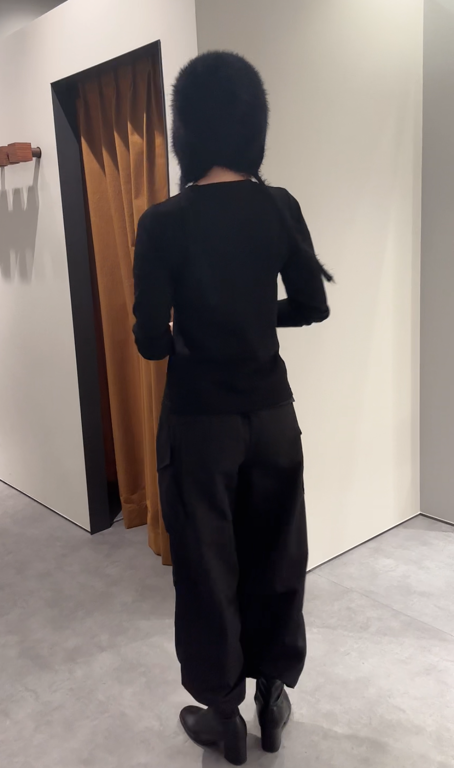 𝕒𝕆𝕚さんの「INDIVI｜ナイロンカーゴパンツ」を使ったコーディネート