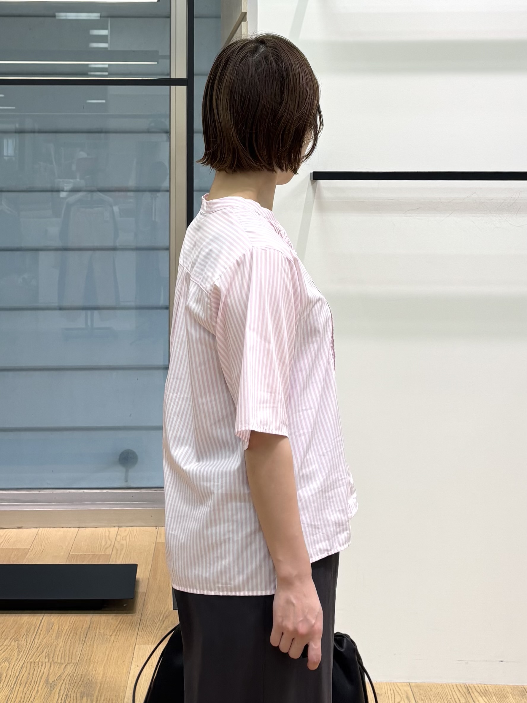 asamiさんの「INDIVI｜【褒められパンツ／洗える／ウエストゴム】ワイドタックパンツ」を使ったコーディネート